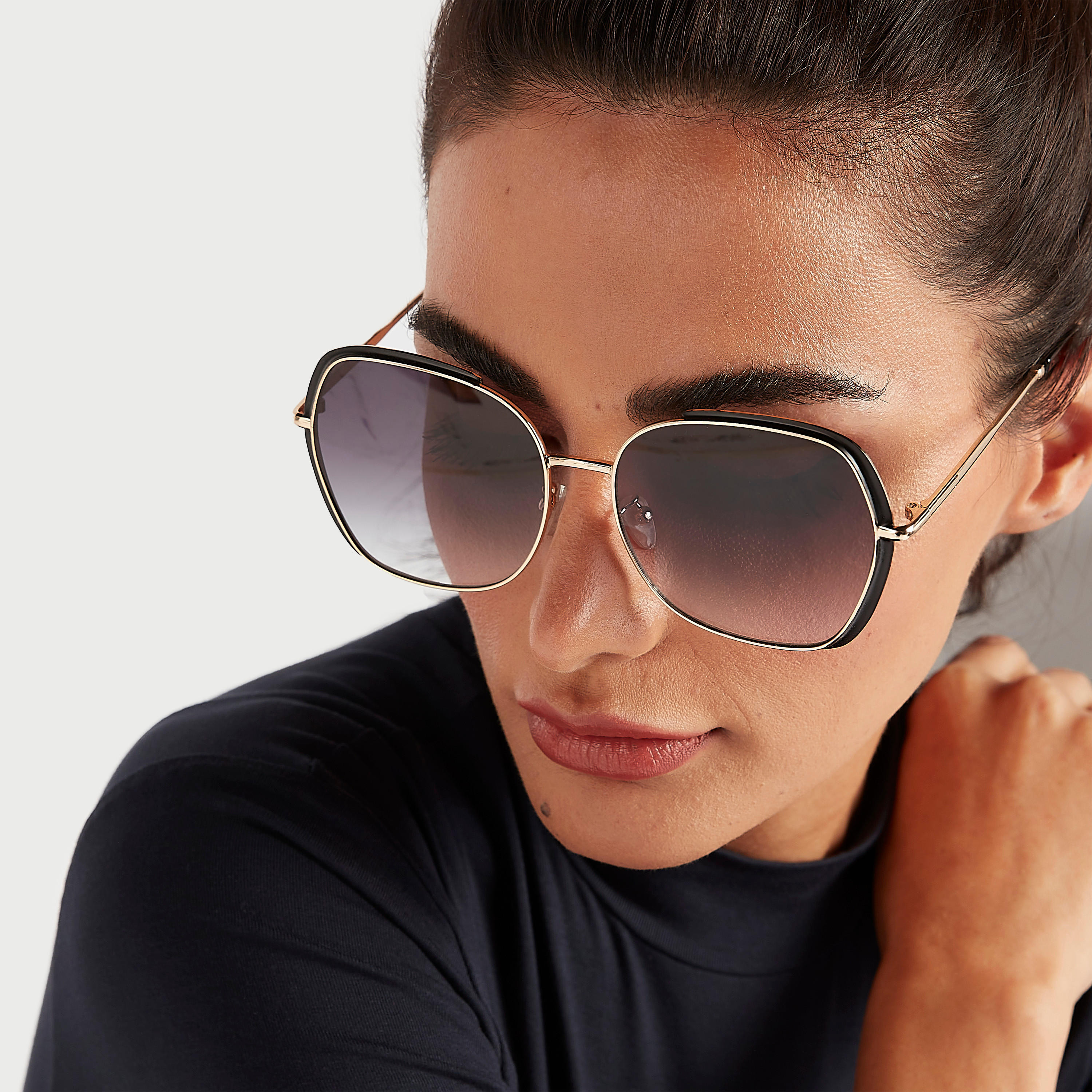 نظّارة شمسية بإطار كامل ووسادات للأنف-women-sunglasses-image-2