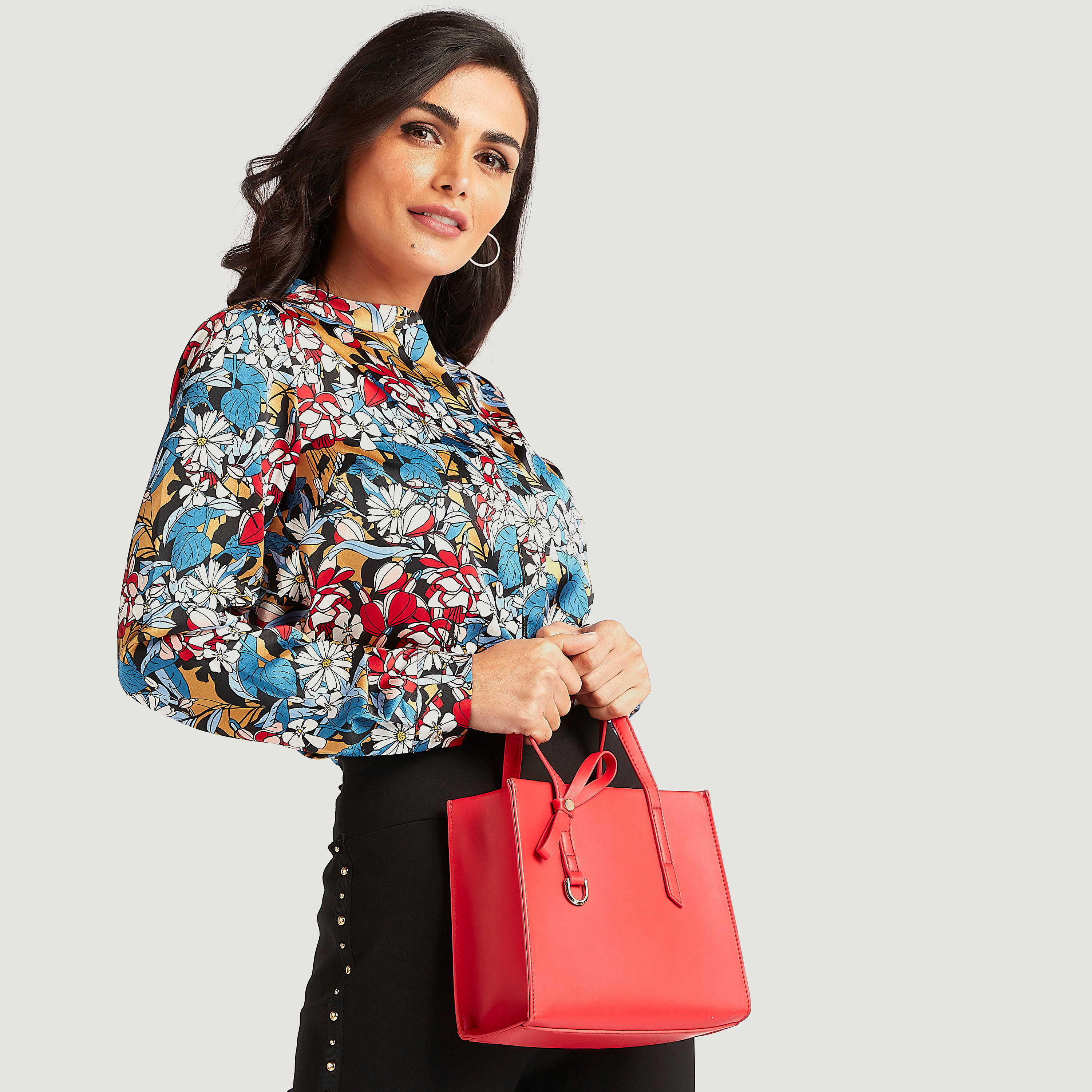 شنطة توتي سادة بسحّاب إغلاق ومقابض مزدوجة-women-bagsandwallets-handbags-image-4