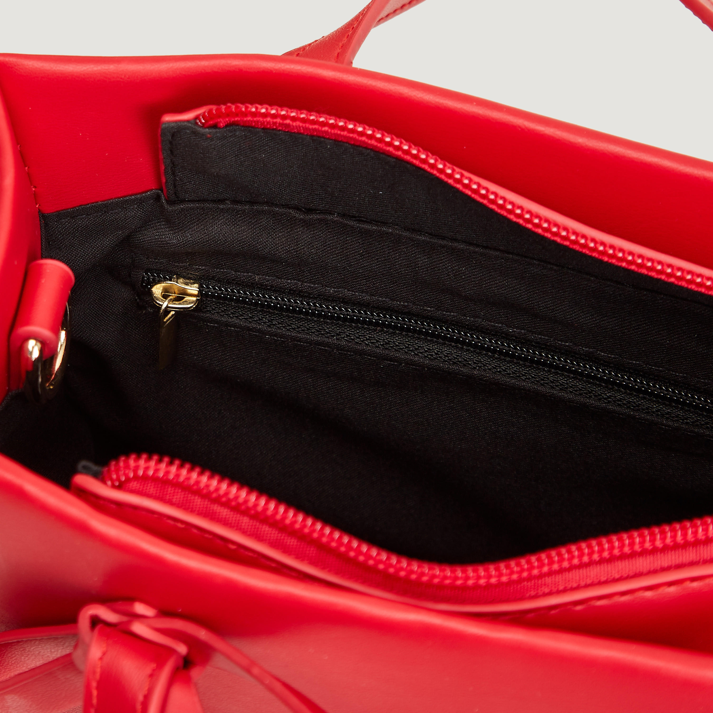 شنطة توتي سادة بسحّاب إغلاق ومقابض مزدوجة-women-bagsandwallets-handbags-image-1