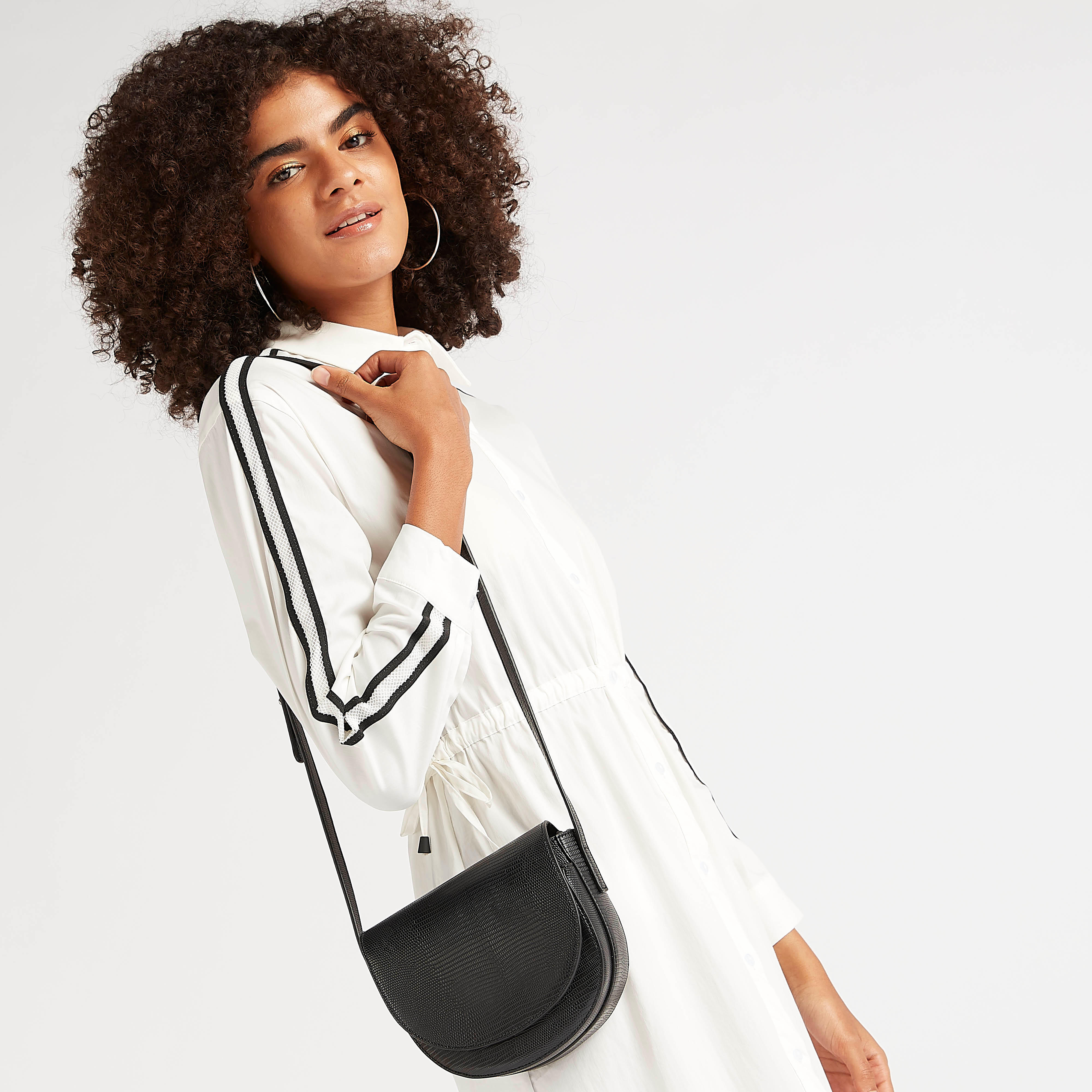 شنطة كروس بودي بارزة الملمس بزر إغلاق مغناطيسي وحزام-women-bagsandwallets-handbags-image-2