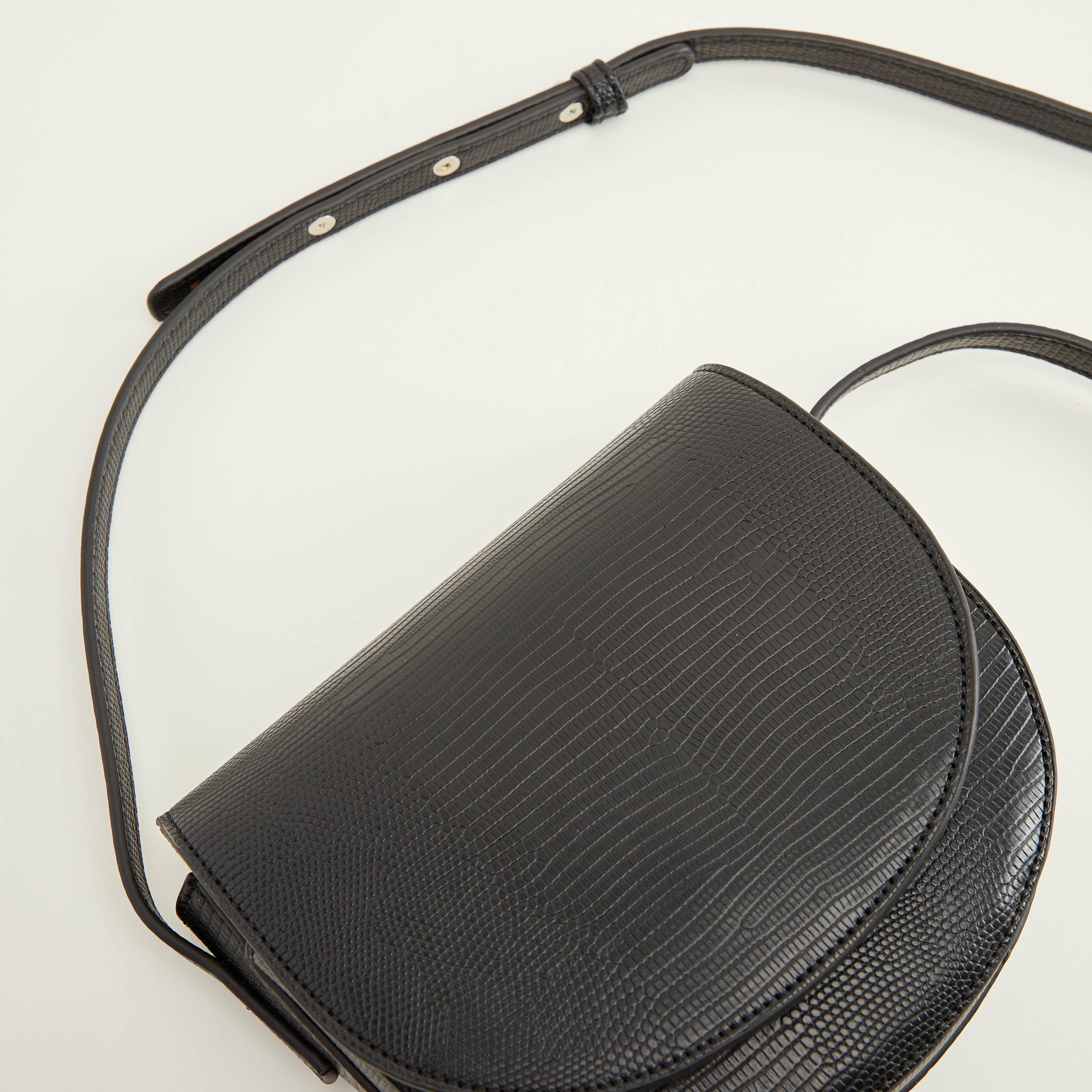 شنطة كروس بودي بارزة الملمس بزر إغلاق مغناطيسي وحزام-women-bagsandwallets-handbags-image-4