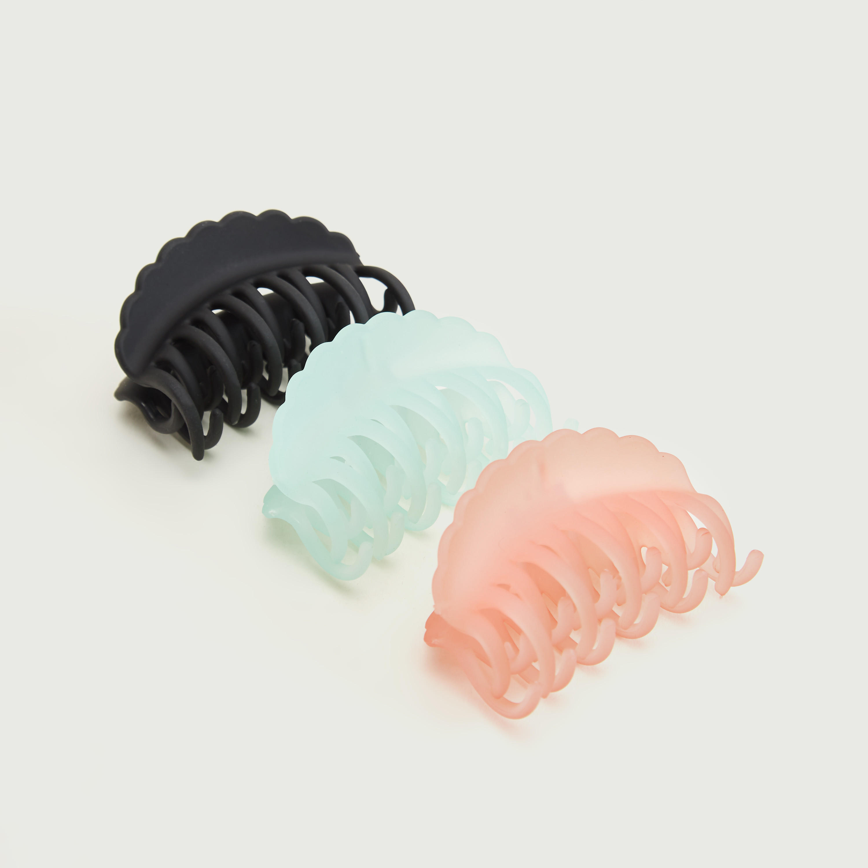 مشبك شعر بأطراف صدفيّة - طقم من 3 قطع-women-hairaccessories-image-4