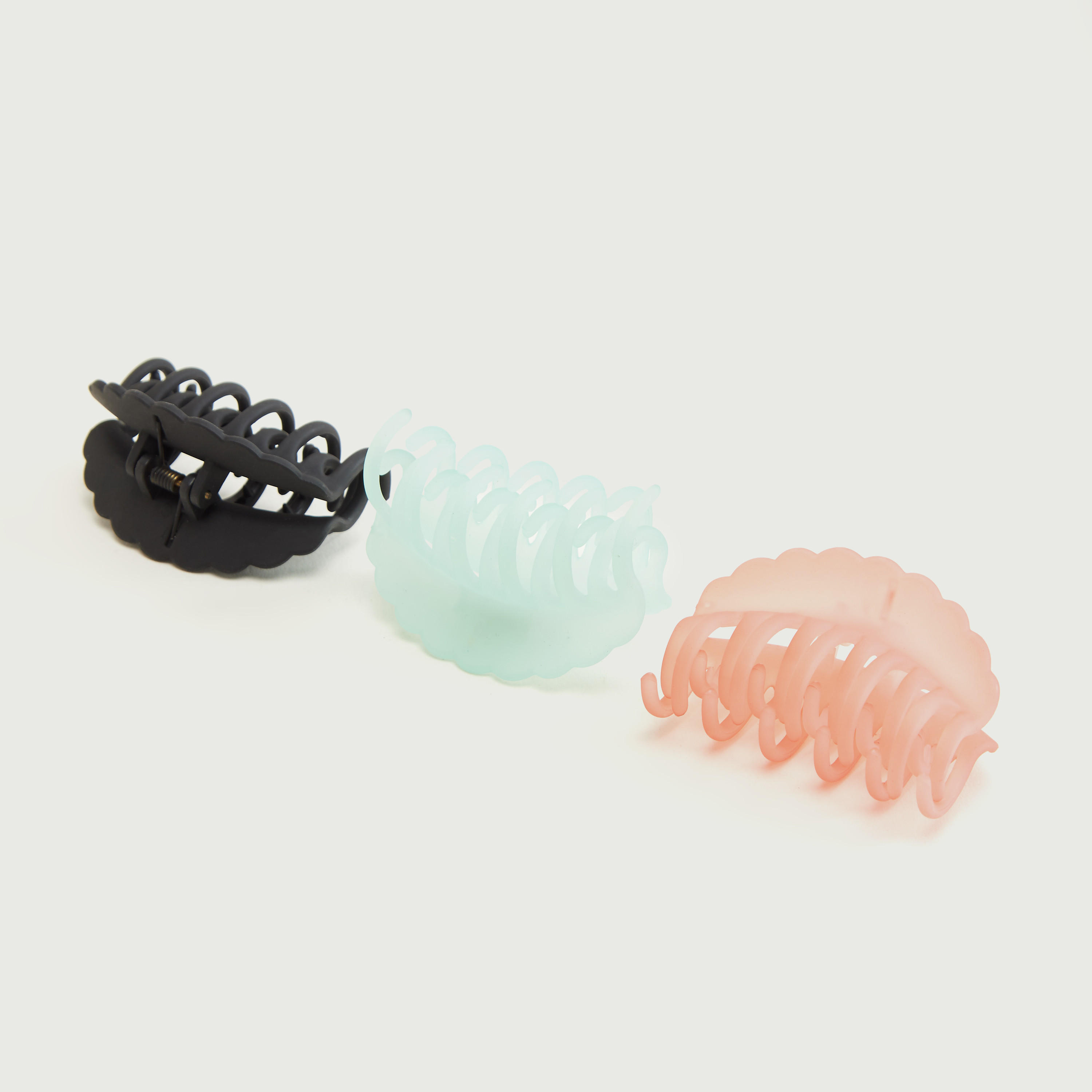 مشبك شعر بأطراف صدفيّة - طقم من 3 قطع-women-hairaccessories-image-5