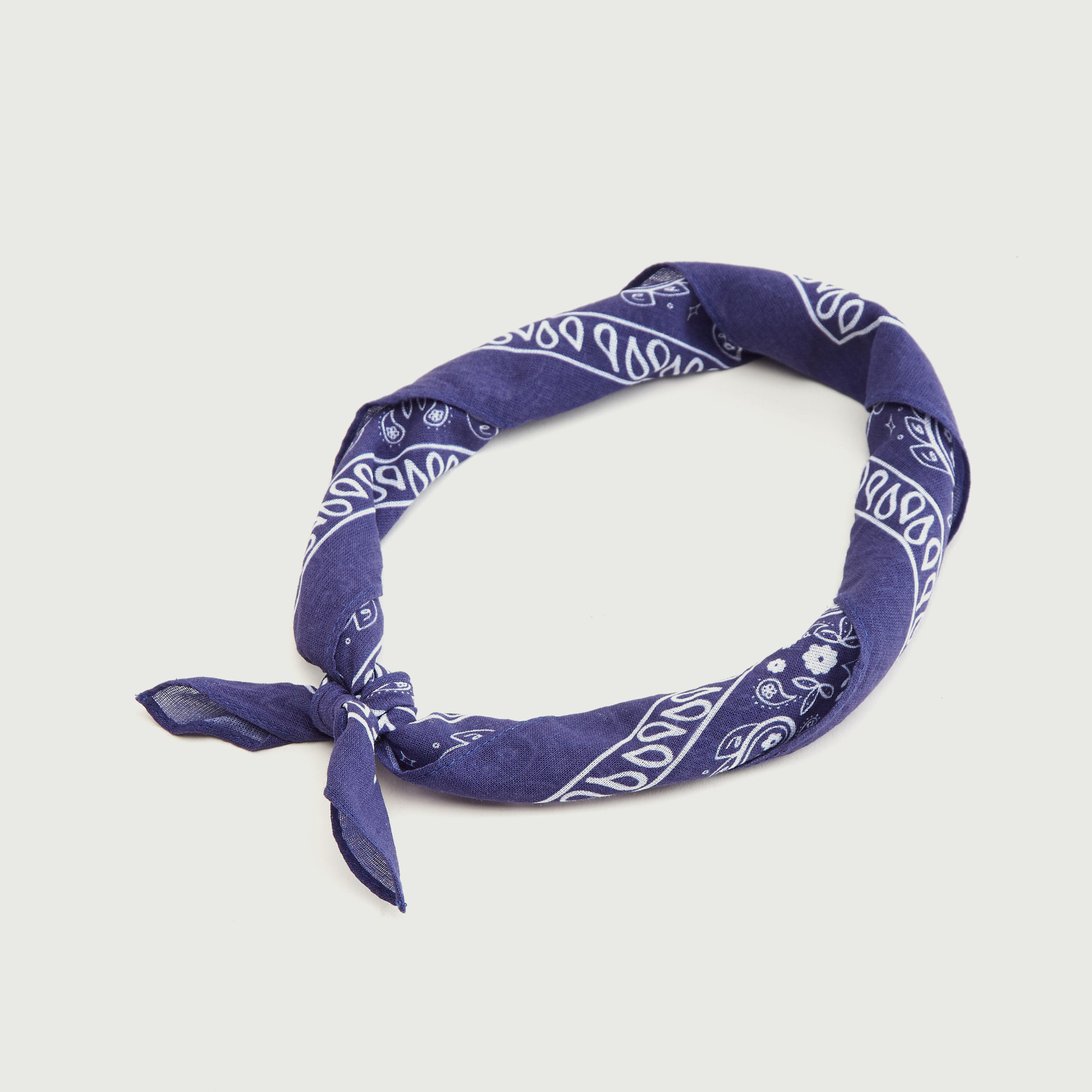باندانا بطبعات بيزلي-women-hairaccessories-image-5