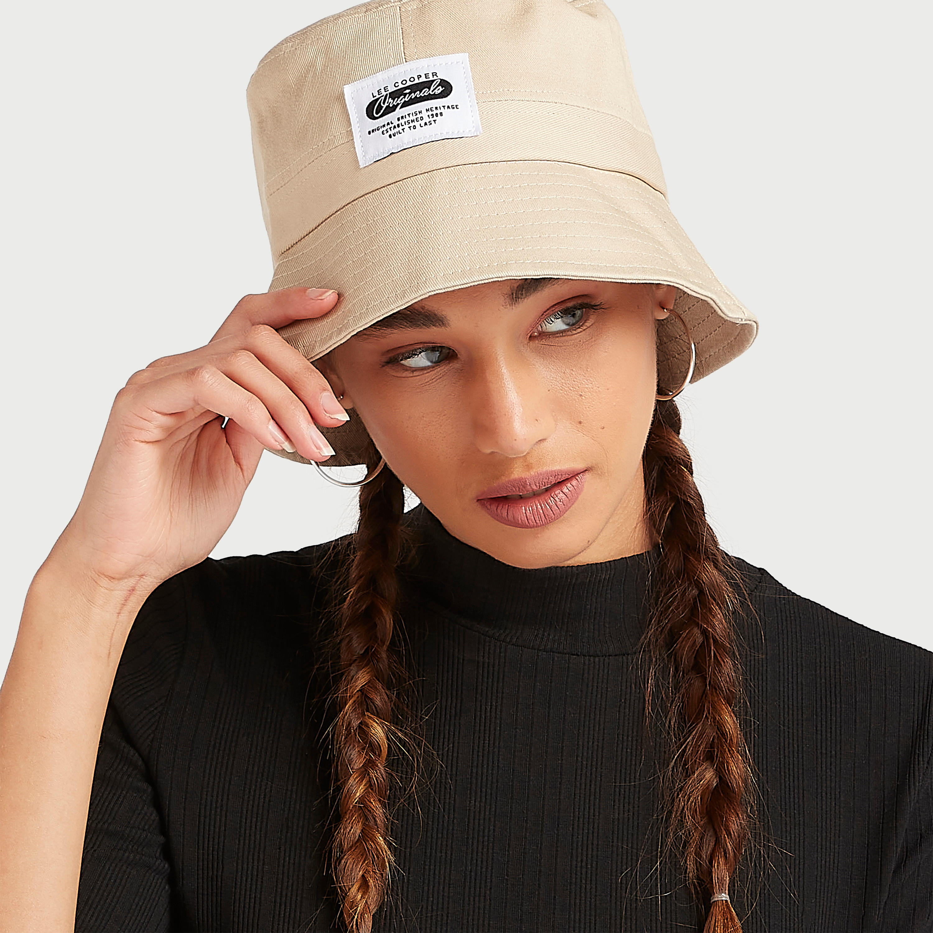 قبعة دلو بتفاصيل مغرّزة من لي كوبر-women-clothingaccessories-capsandhats-image-2
