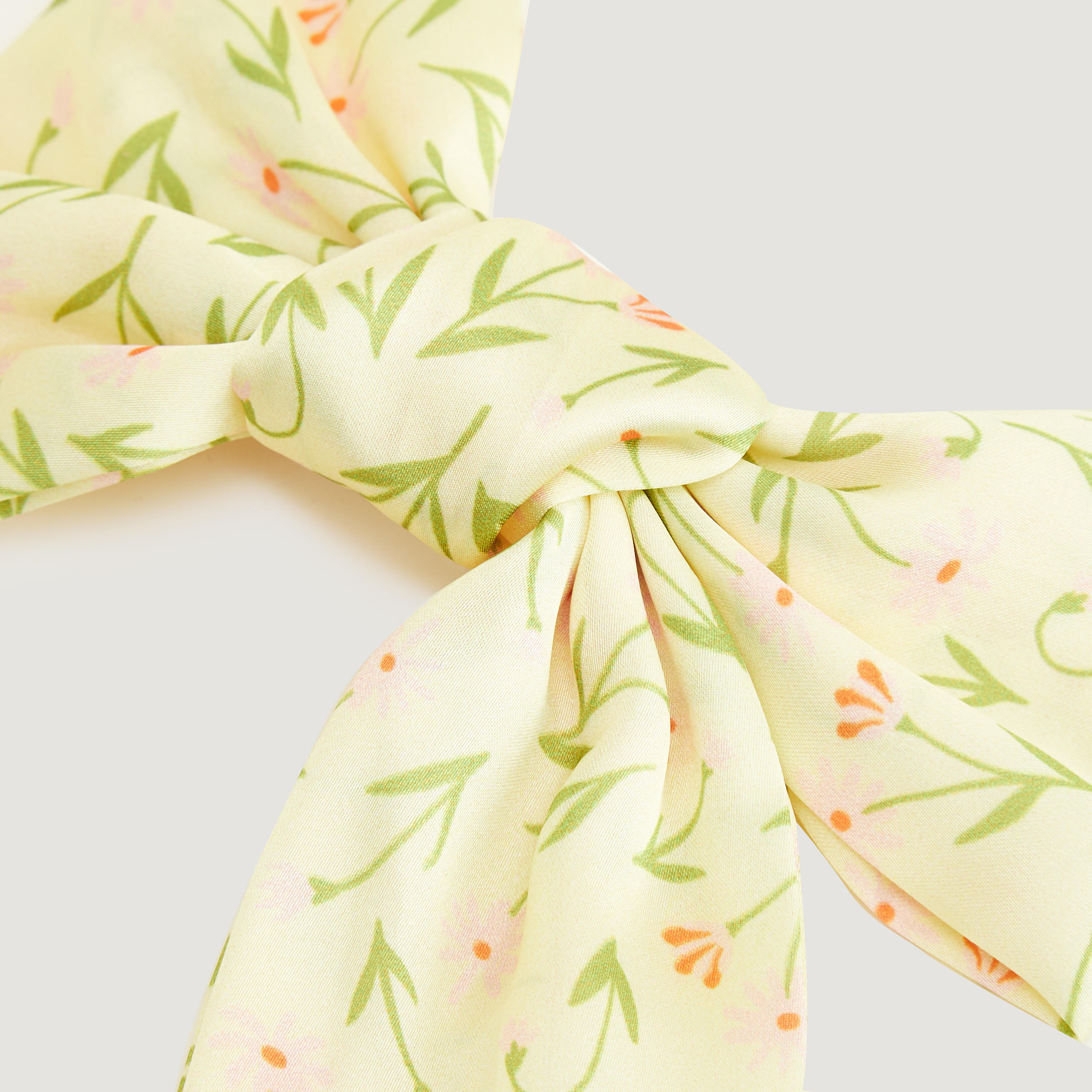 Floral Print Bow Detail Hair Clip-women-hairaccessories-image-3