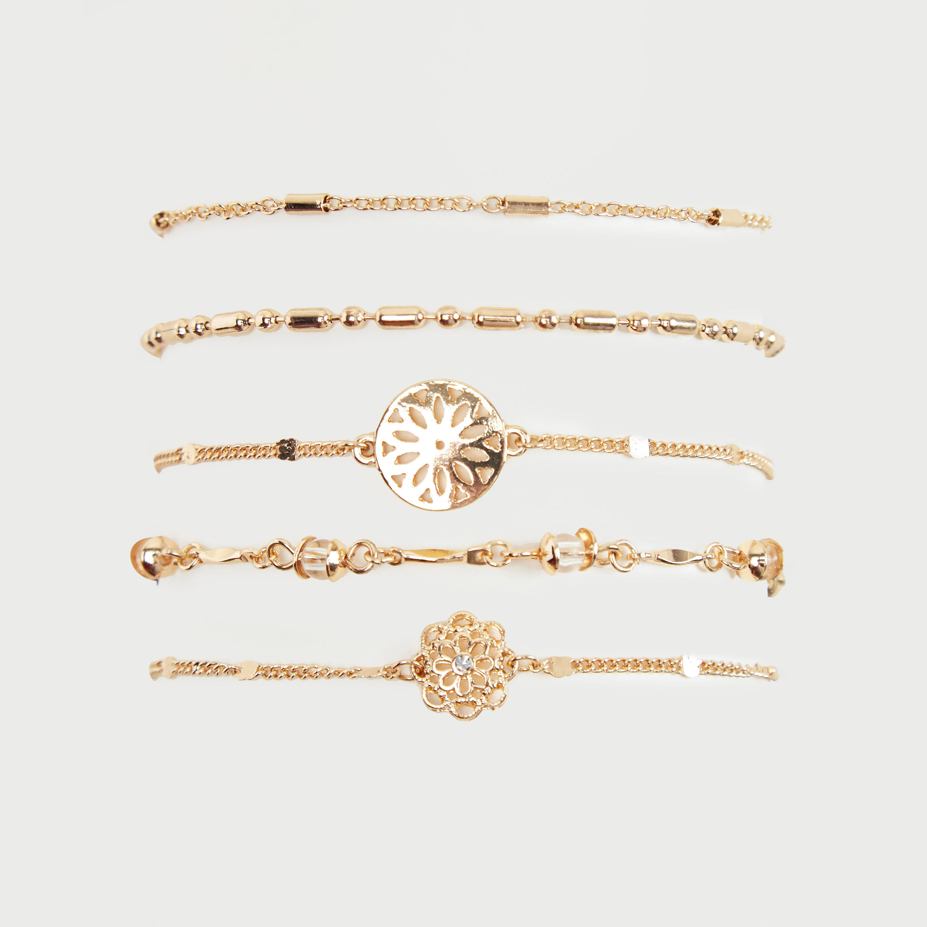 أساور مزيّنة بمشبك إغلاق -  طقم من 5 قطع-women-watchesandjewellery-jewellery-banglesandbracelets-image-1