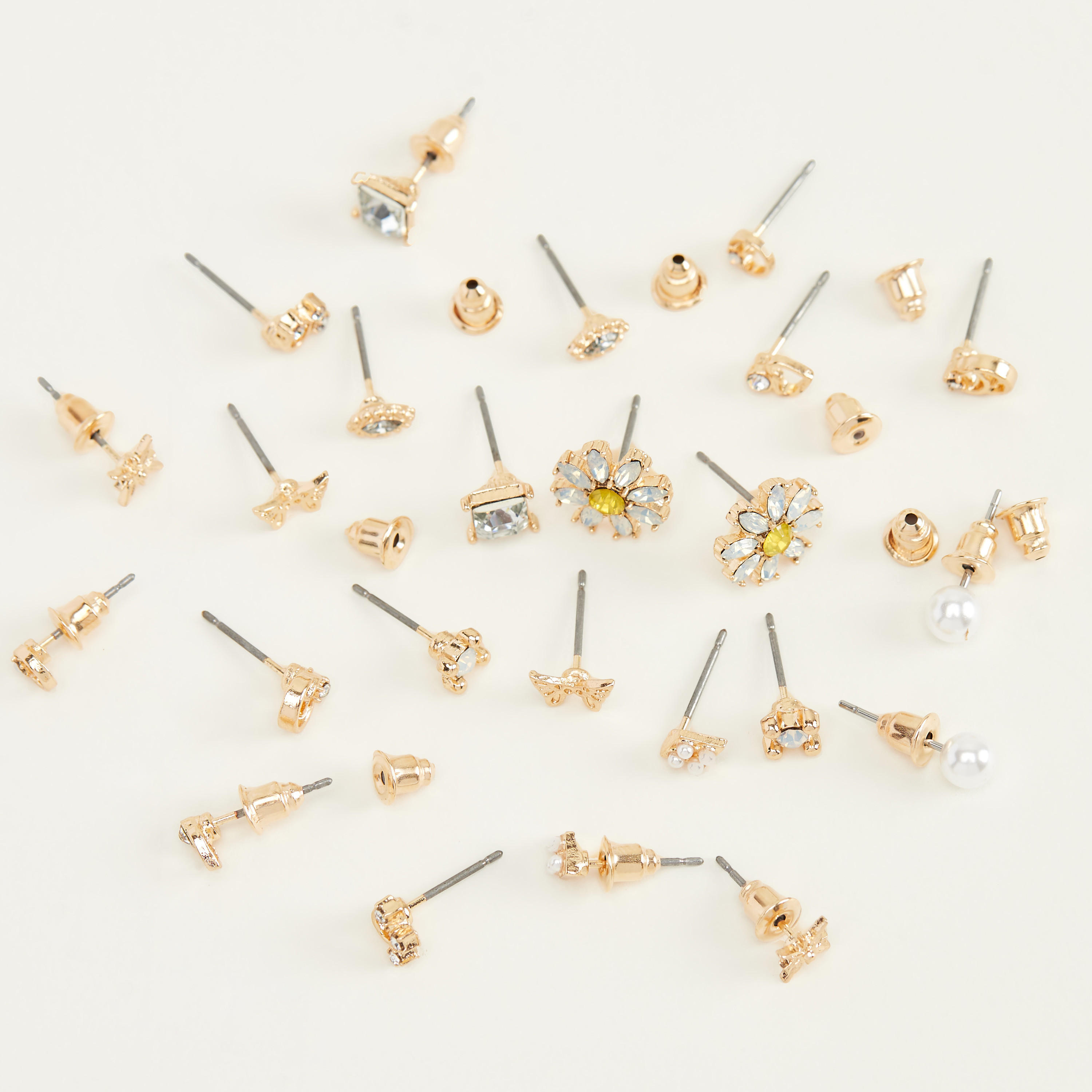 حلقان متنوعة مرصّعة بمكبس إغلاق خلفي - طقم من 12-women-watchesandjewellery-jewellery-earrings-image-2