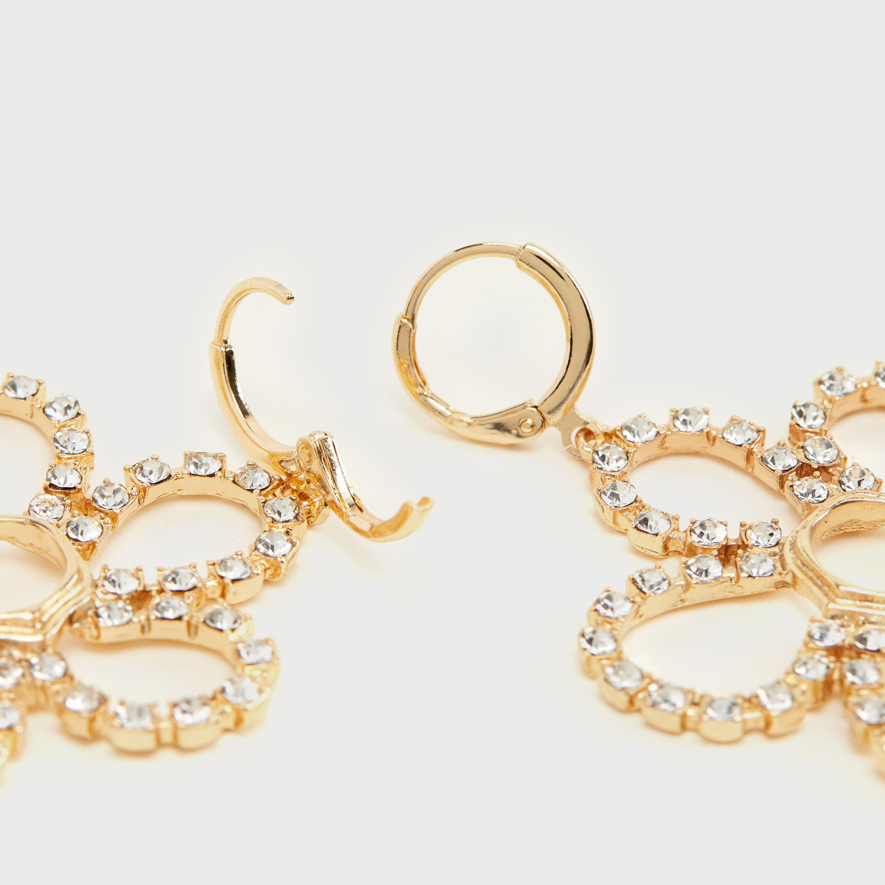 حلقان متدليّة مزيّنة بأزهار مع حلقة إغلاق-women-watchesandjewellery-jewellery-earrings-image-4