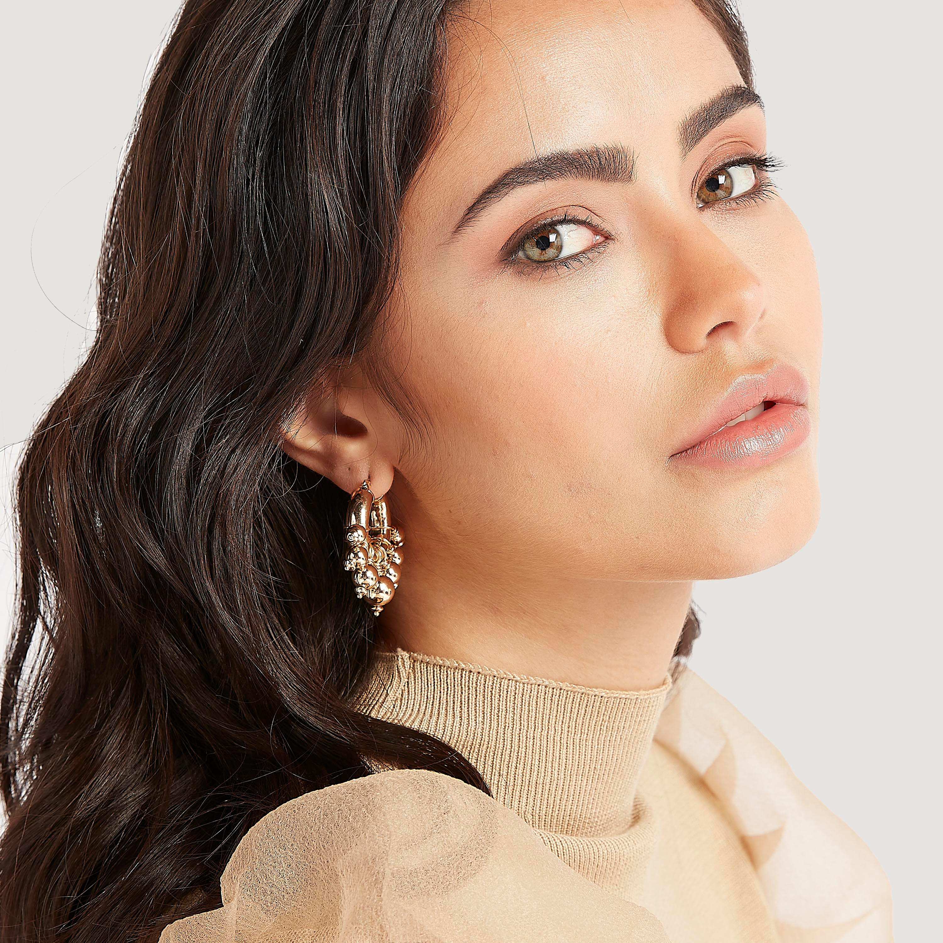 حلقان متدليّة مزيّنة بحلقة إغلاق-women-watchesandjewellery-jewellery-earrings-image-2