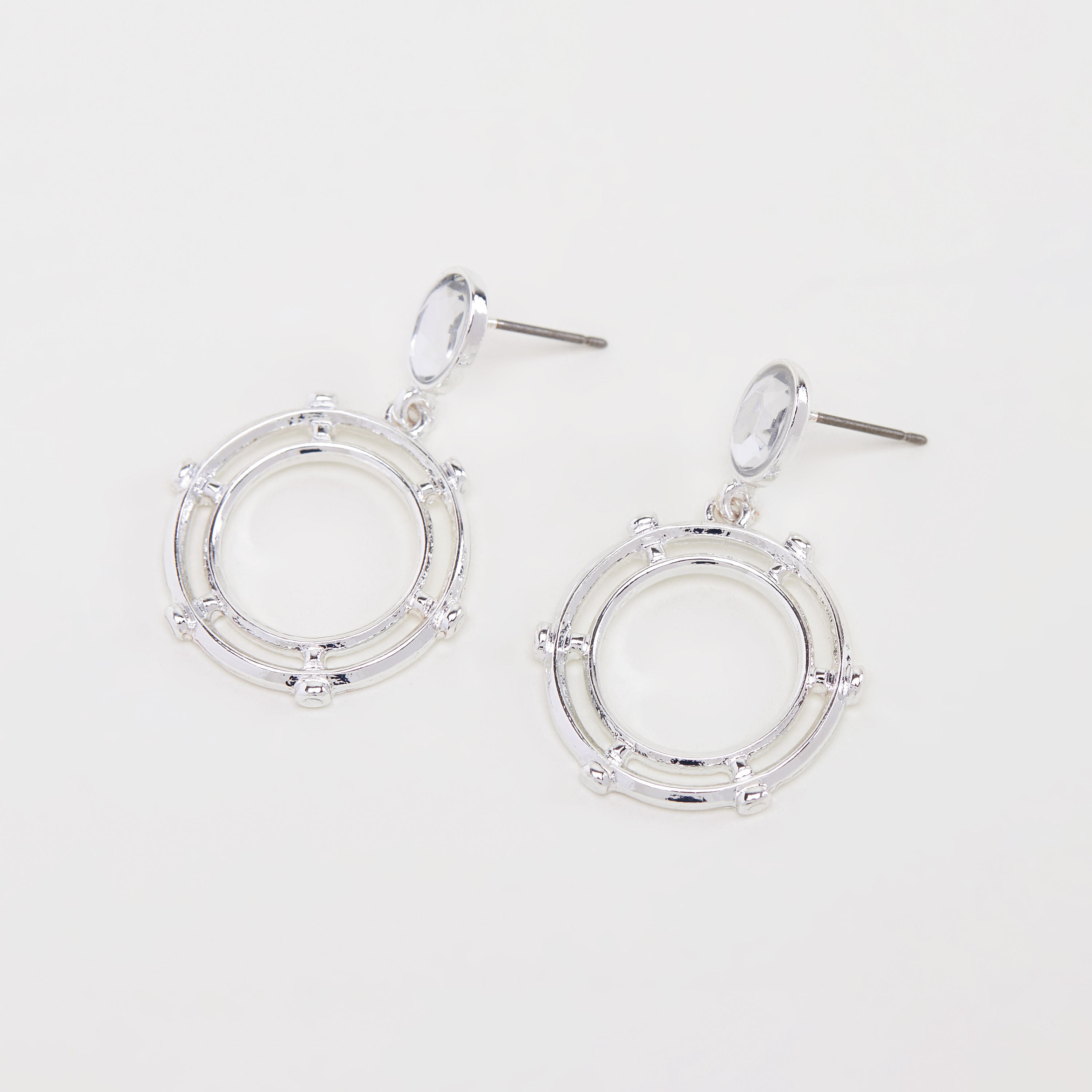 حلقان متدليّة مزيّنة ومكبس إغلاق خلفي-women-watchesandjewellery-jewellery-earrings-image-3
