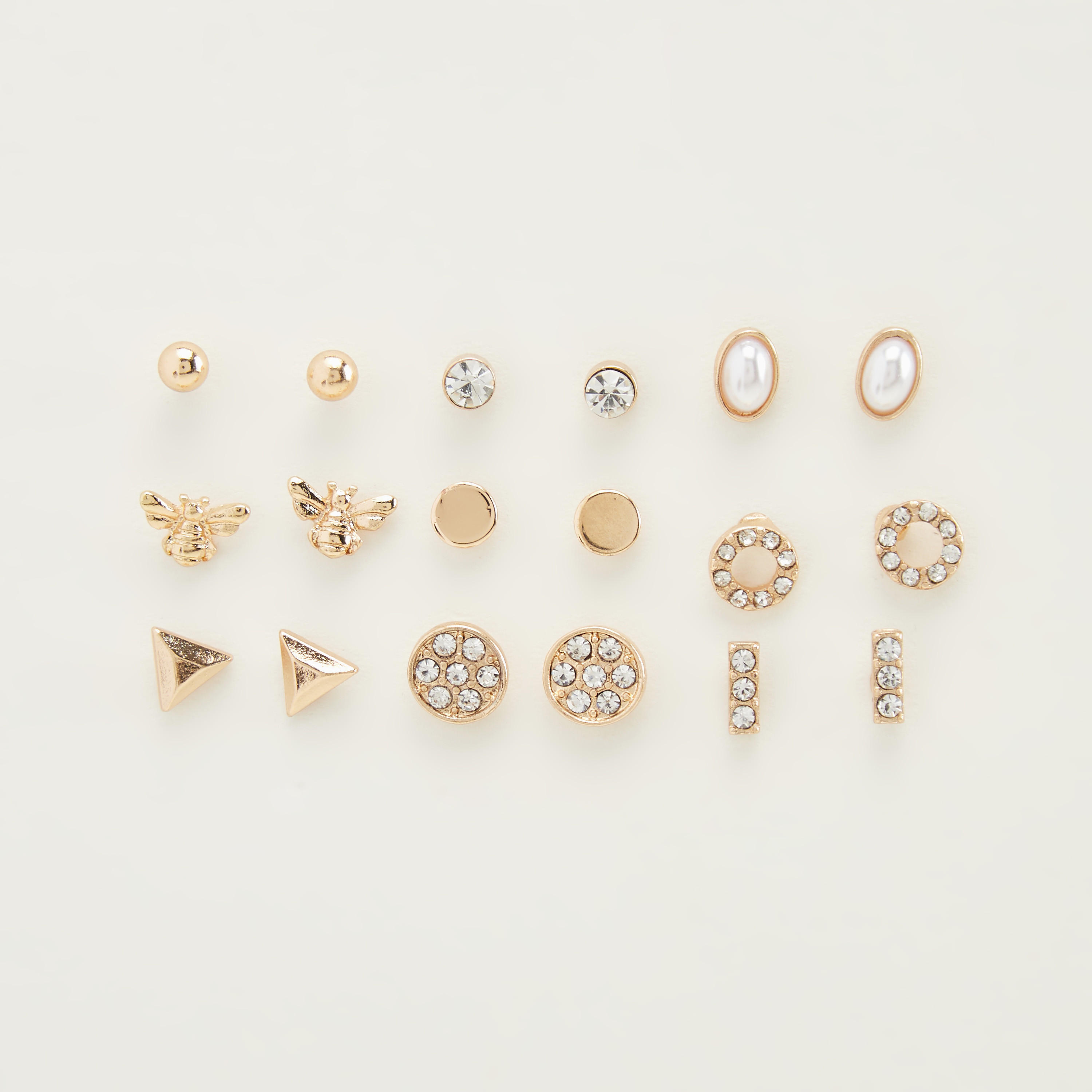 حلقان مرصّعة بتزيينات ومكبس إغلاق خلفي - طقم من 9-women-watchesandjewellery-jewellery-earrings-image-1