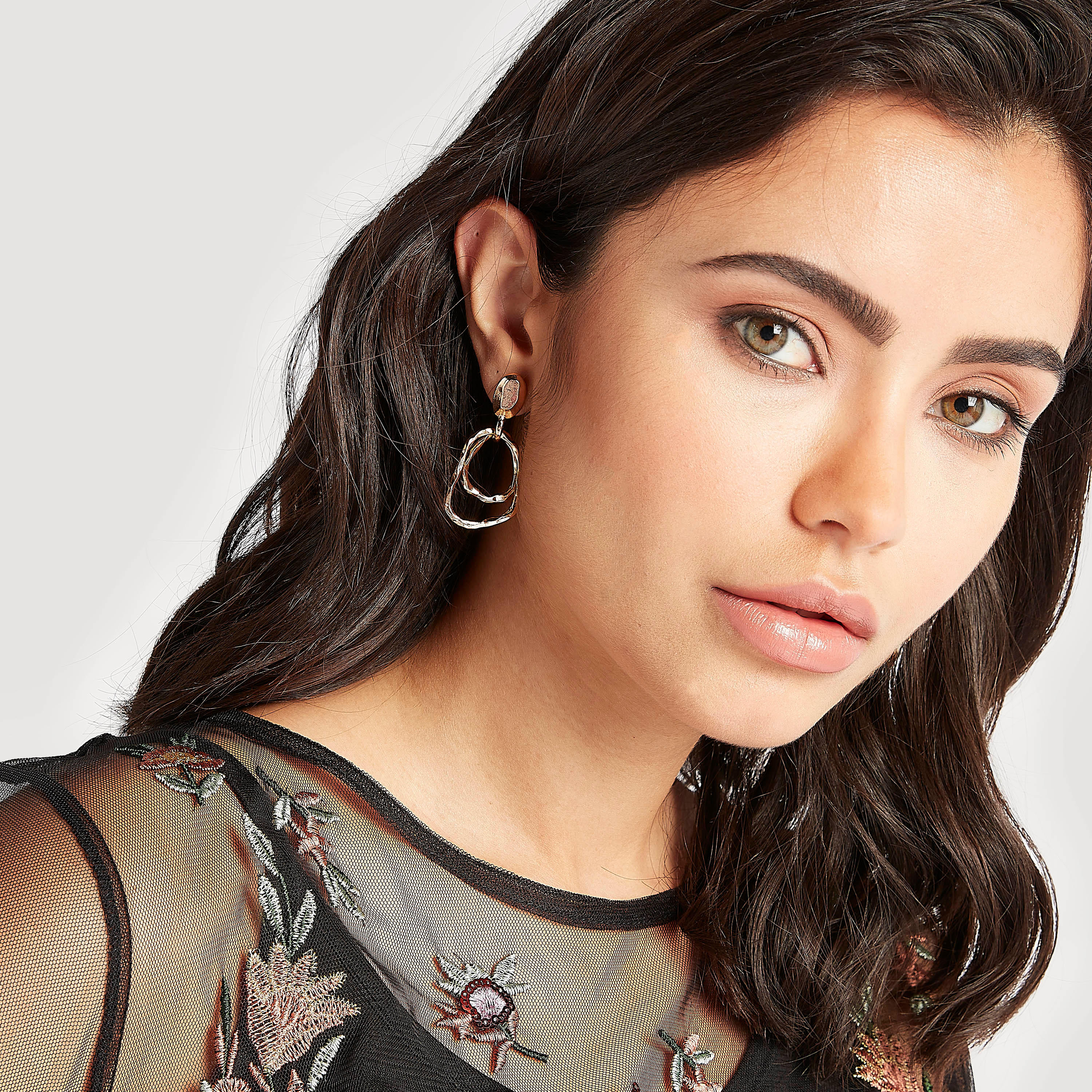Embellished Dangler Earrings with Pushback Closure-women-watchesandjewellery-jewellery-earrings-image-2