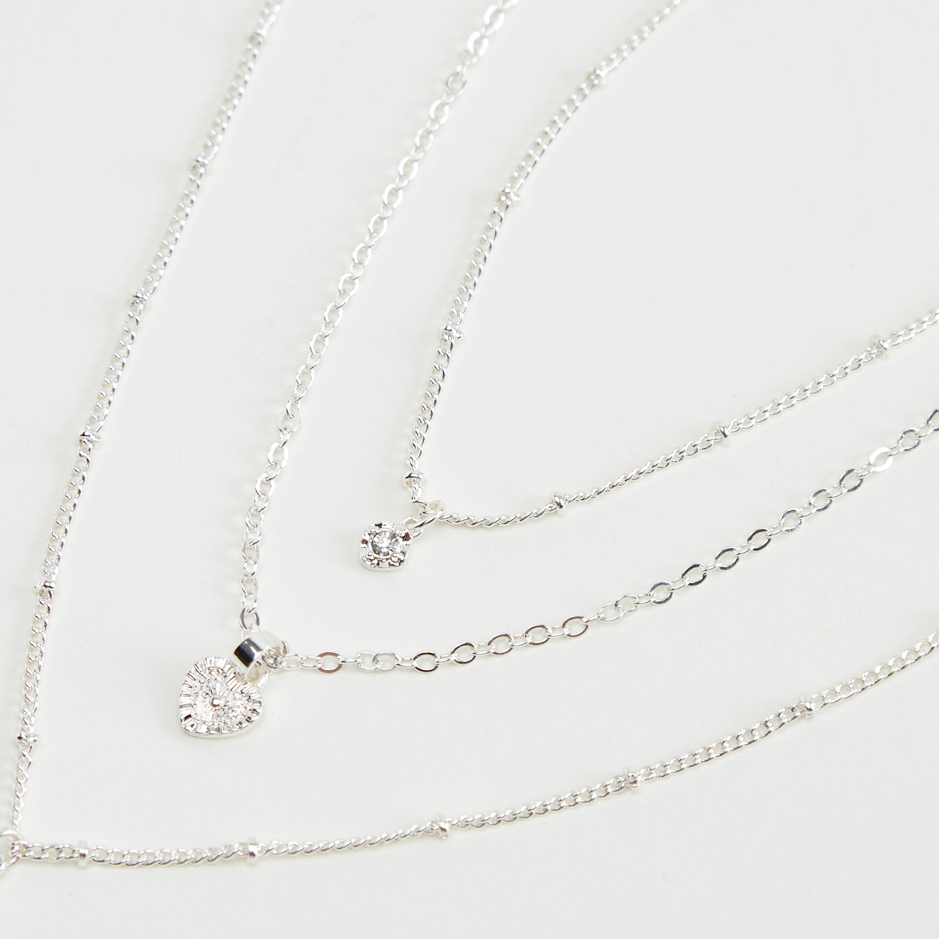 قلادة متعدّدة الطبقات مزيّنة بمشبك إغلاق-women-watchesandjewellery-jewellery-necklacesandpendants-image-3