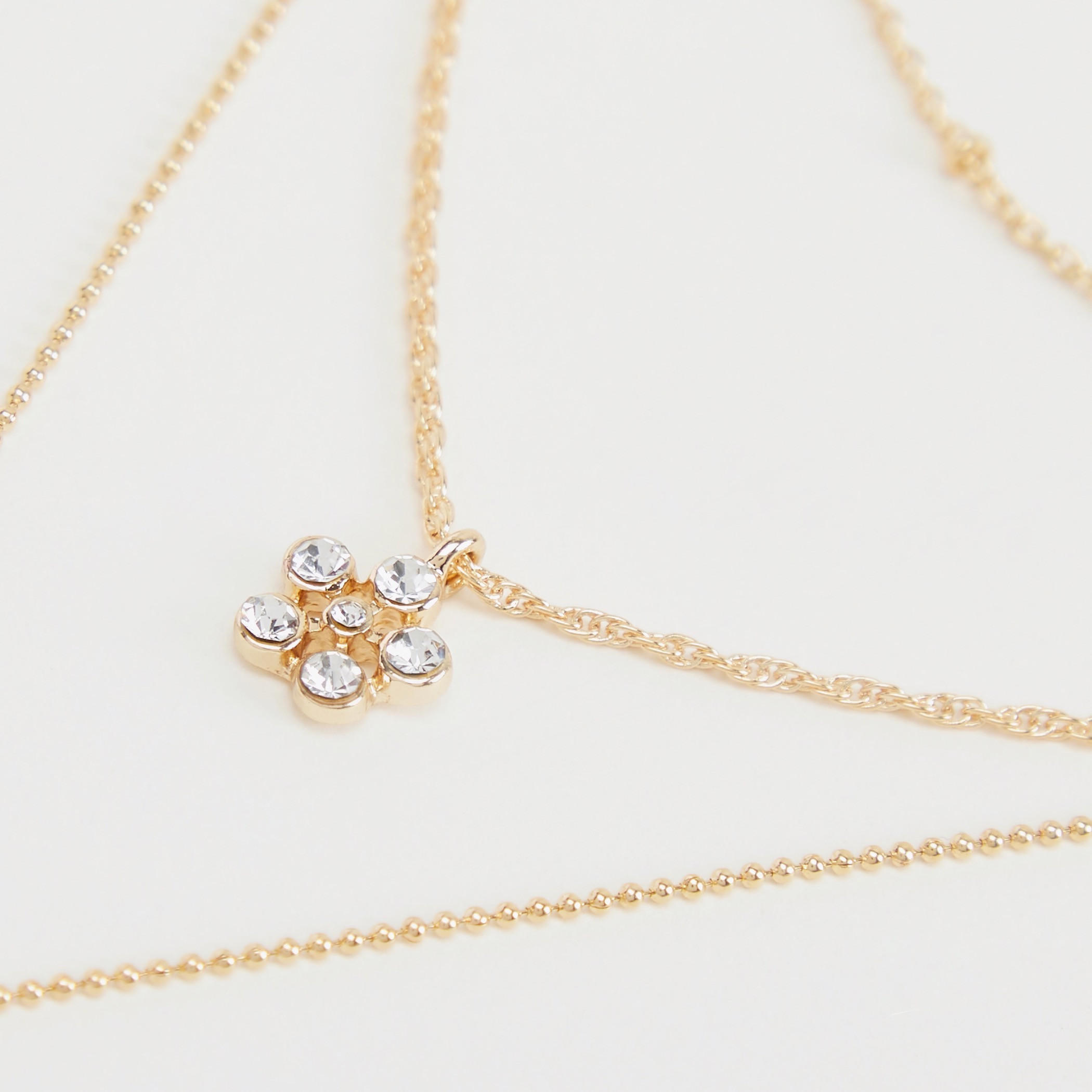 عقد متعدّد الطبقات مزيّن بمشبك إغلاق-women-watchesandjewellery-jewellery-necklacesandpendants-image-4