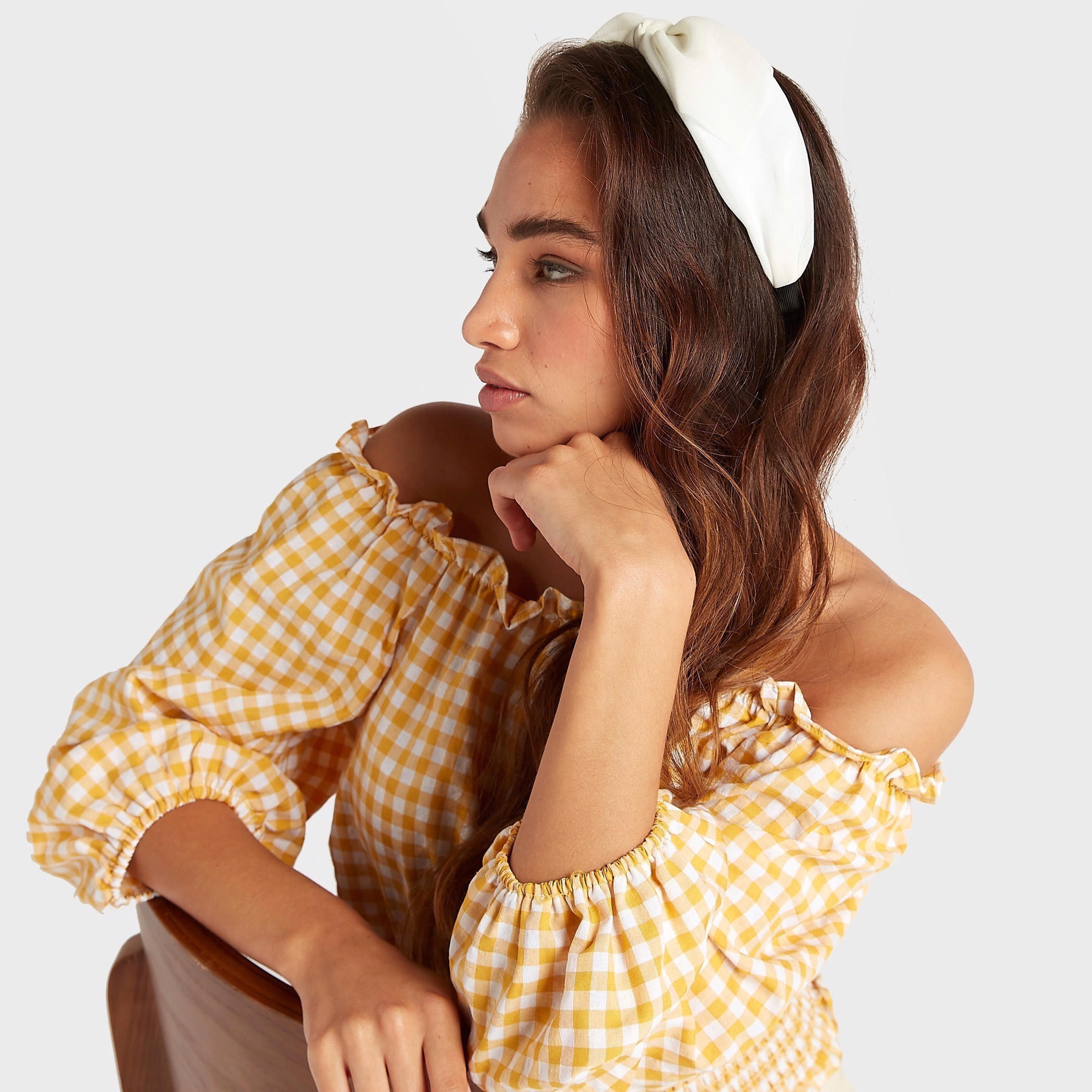شريطة رأس سادة بتفاصيل عقدة من جلوو-women-hairaccessories-image-2