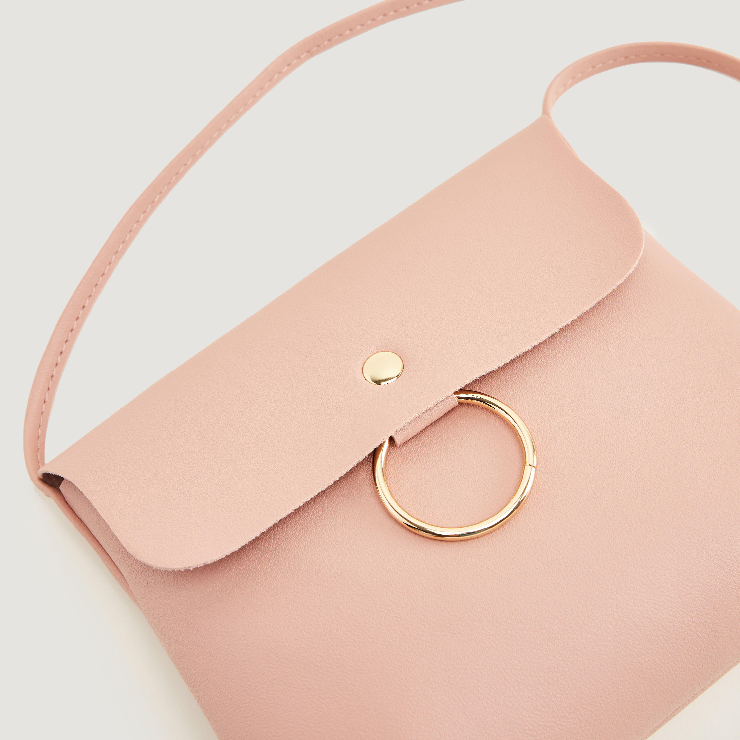 شنطة كروس بودي سادة بحزام وزر إغلاق مغناطيسي من جلو-women-bagsandwallets-handbags-image-4