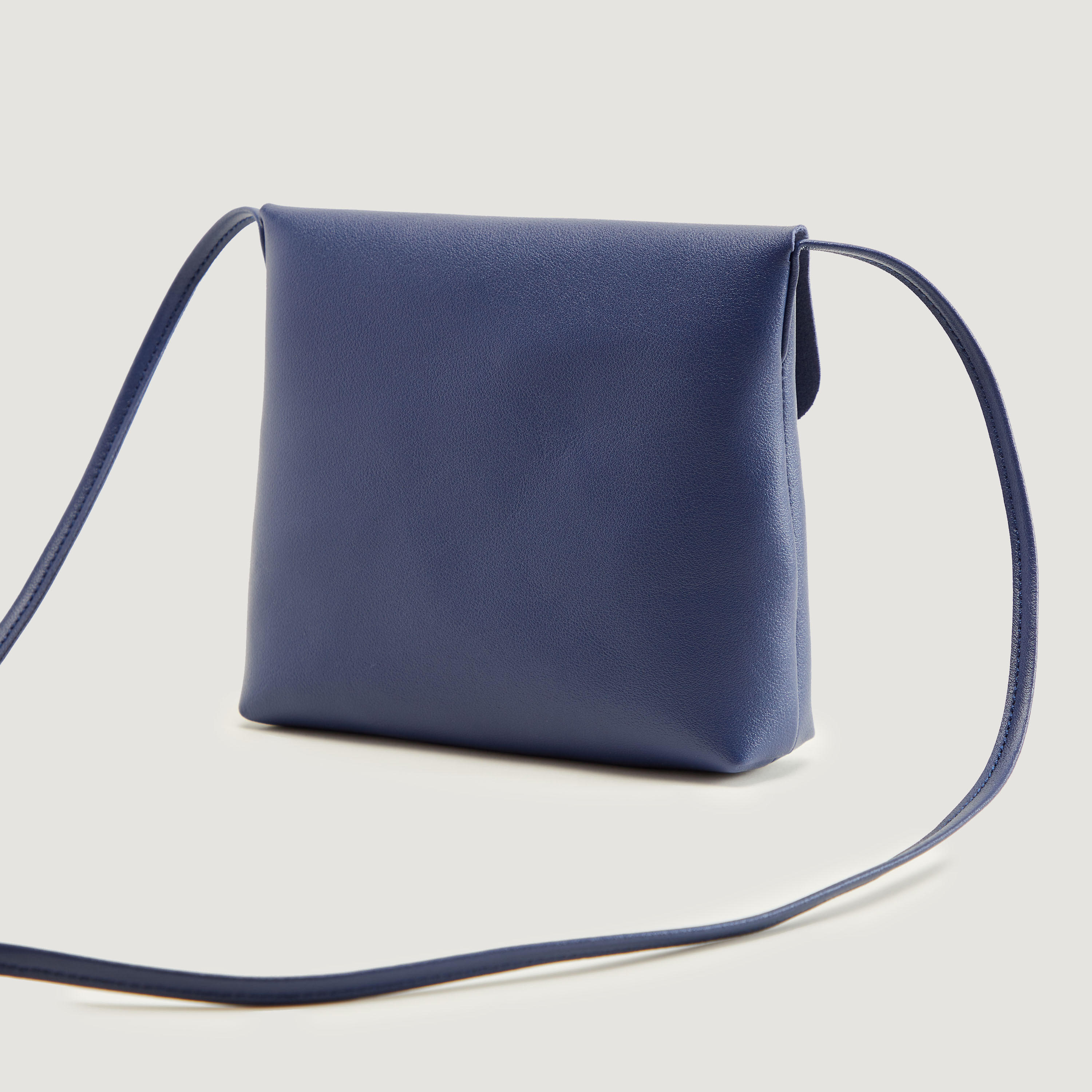 شنطة كروس بودي سادة بحزام وزر إغلاق مغناطيسي من جلو-women-bagsandwallets-handbags-image-5