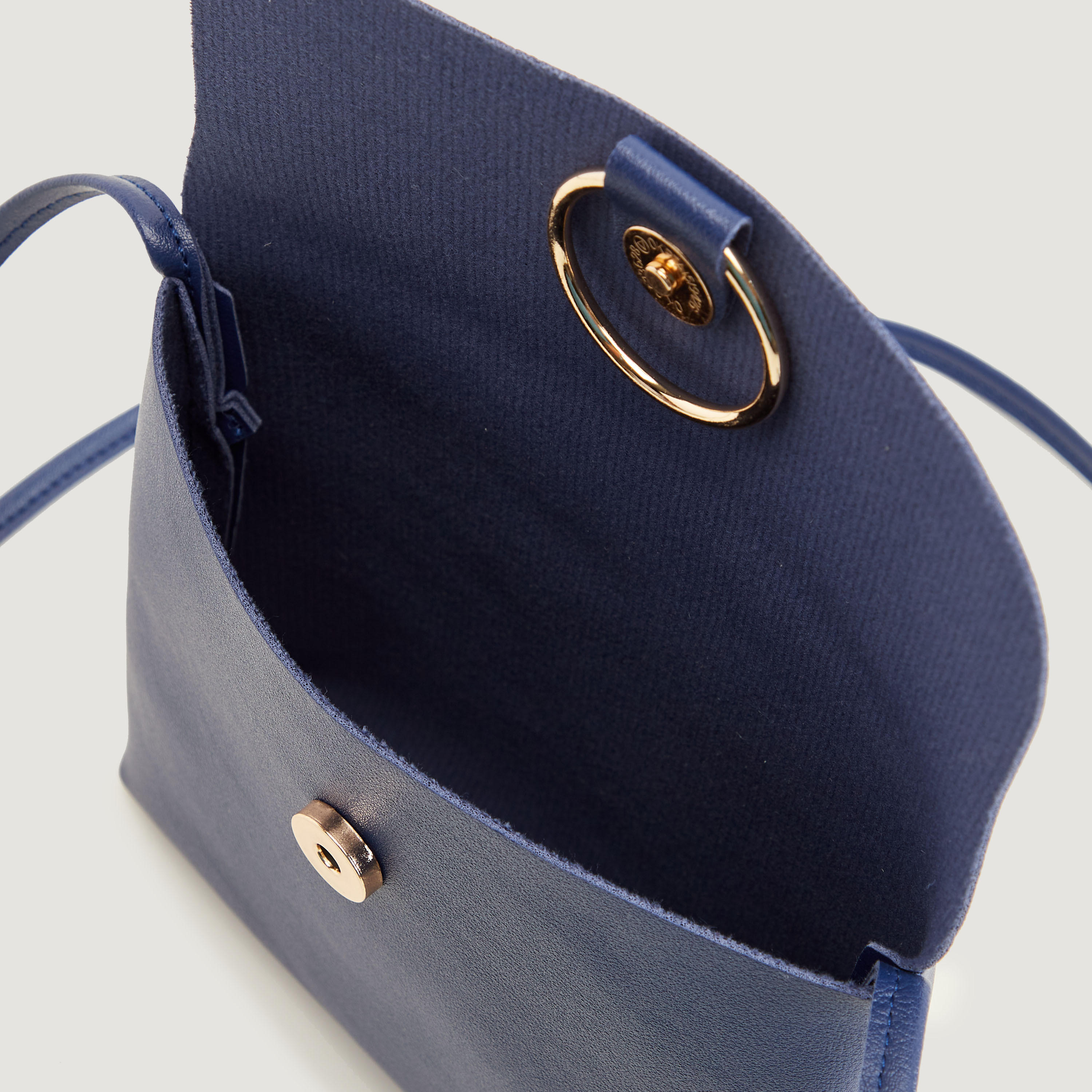 شنطة كروس بودي سادة بحزام وزر إغلاق مغناطيسي من جلو-women-bagsandwallets-handbags-image-6
