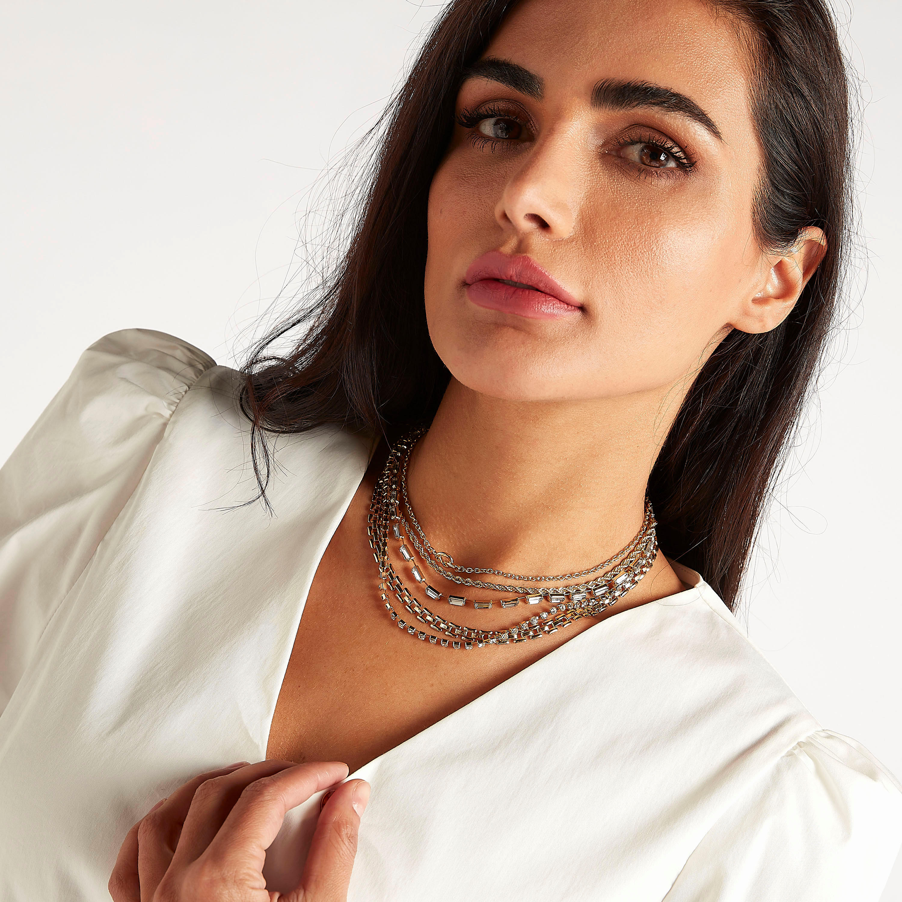 قلادات ألوان متنوعة بمشبك إغلاق - طقم 5 قطع-women-watchesandjewellery-jewellery-necklacesandpendants-image-4