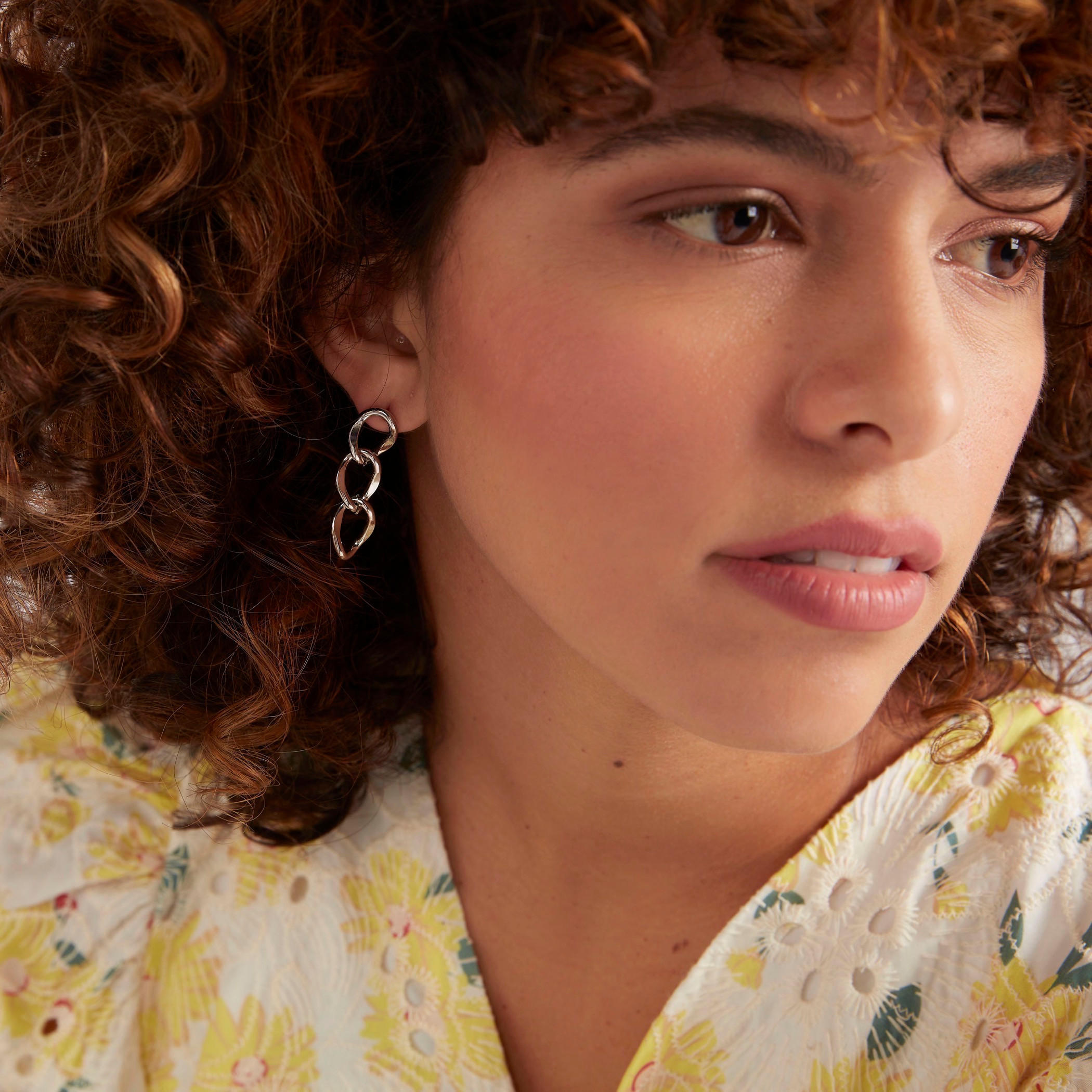 أقراط متدلية بسلسلة ومشبك إغلاق خلفي-women-watchesandjewellery-jewellery-earrings-image-4
