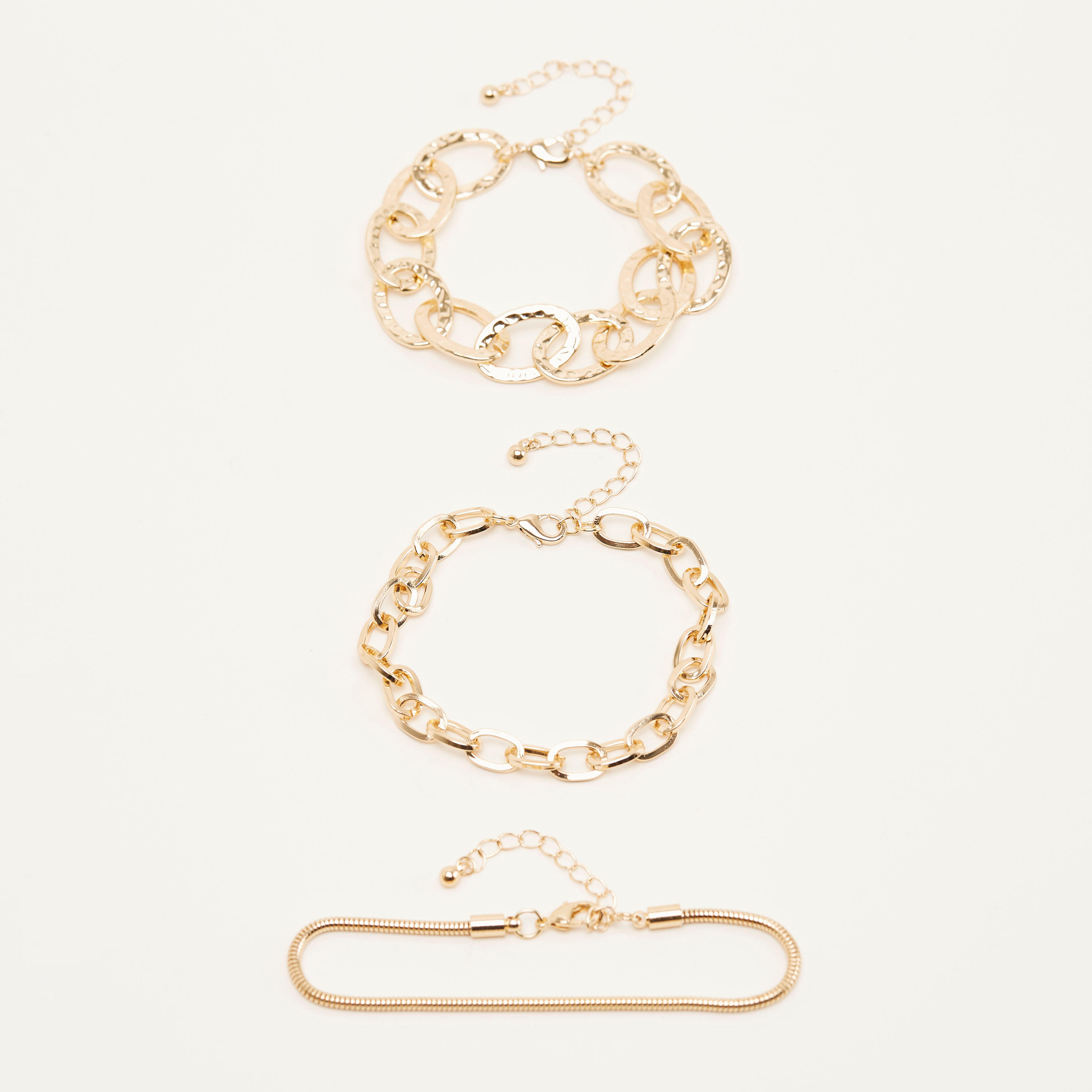 أساور ميتاليك بمشبك إغلاق -  طقم من 3-women-watchesandjewellery-jewellery-banglesandbracelets-image-1