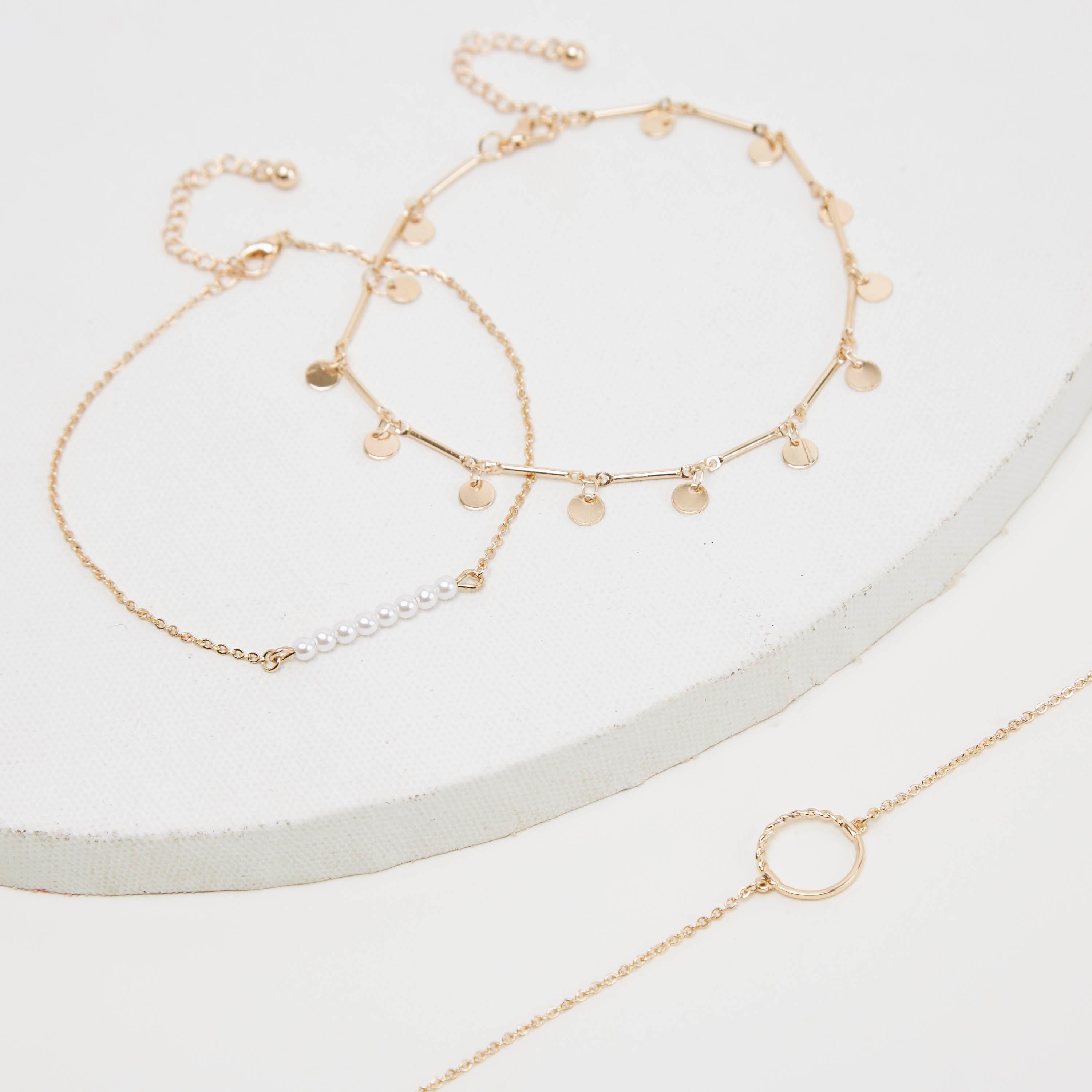 أساور مزيّنة بمشبك إغلاق - طقم من 3 قطع-women-watchesandjewellery-jewellery-banglesandbracelets-image-5