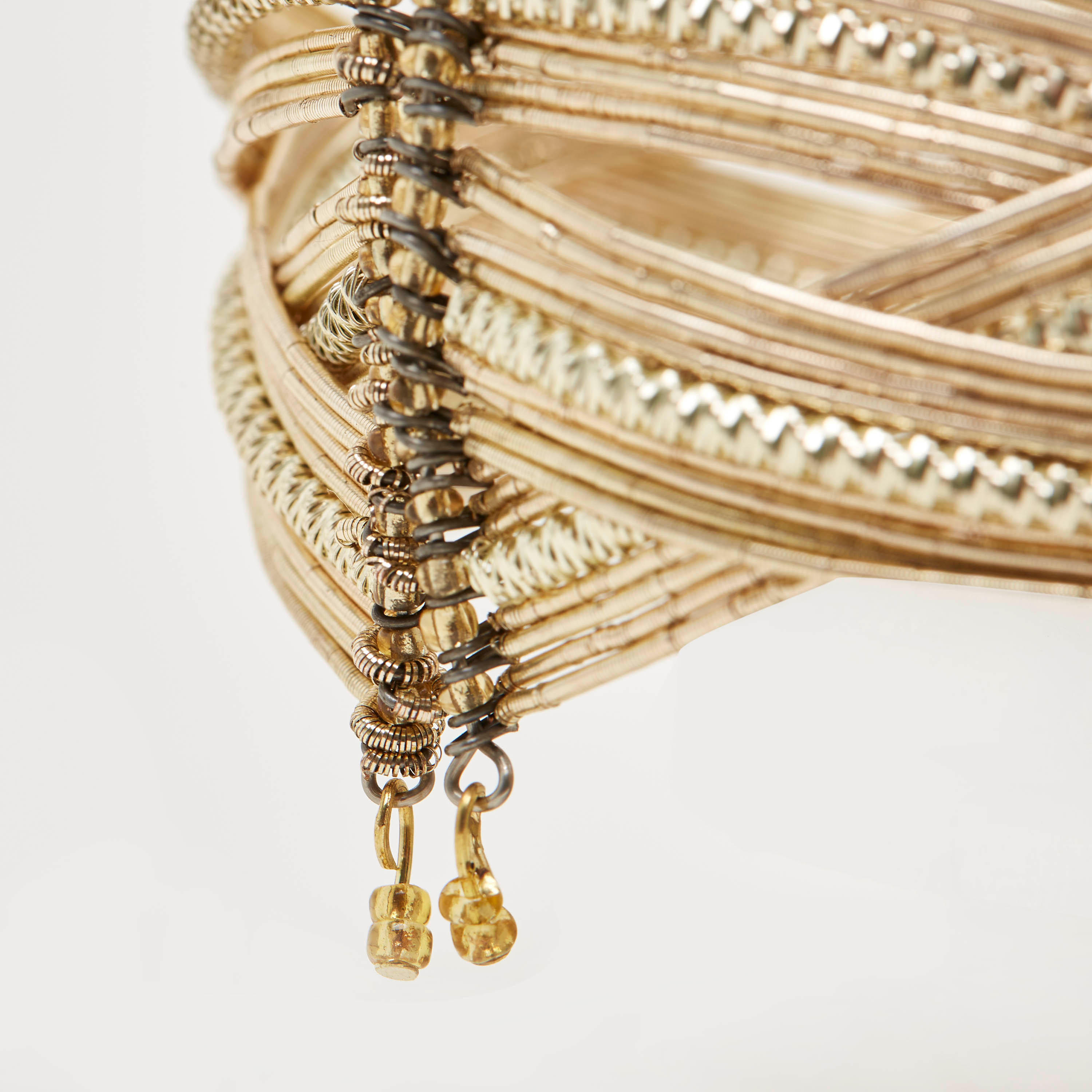 سوار ميتاليك بتصاميم متقاطعة-women-watchesandjewellery-jewellery-banglesandbracelets-image-4