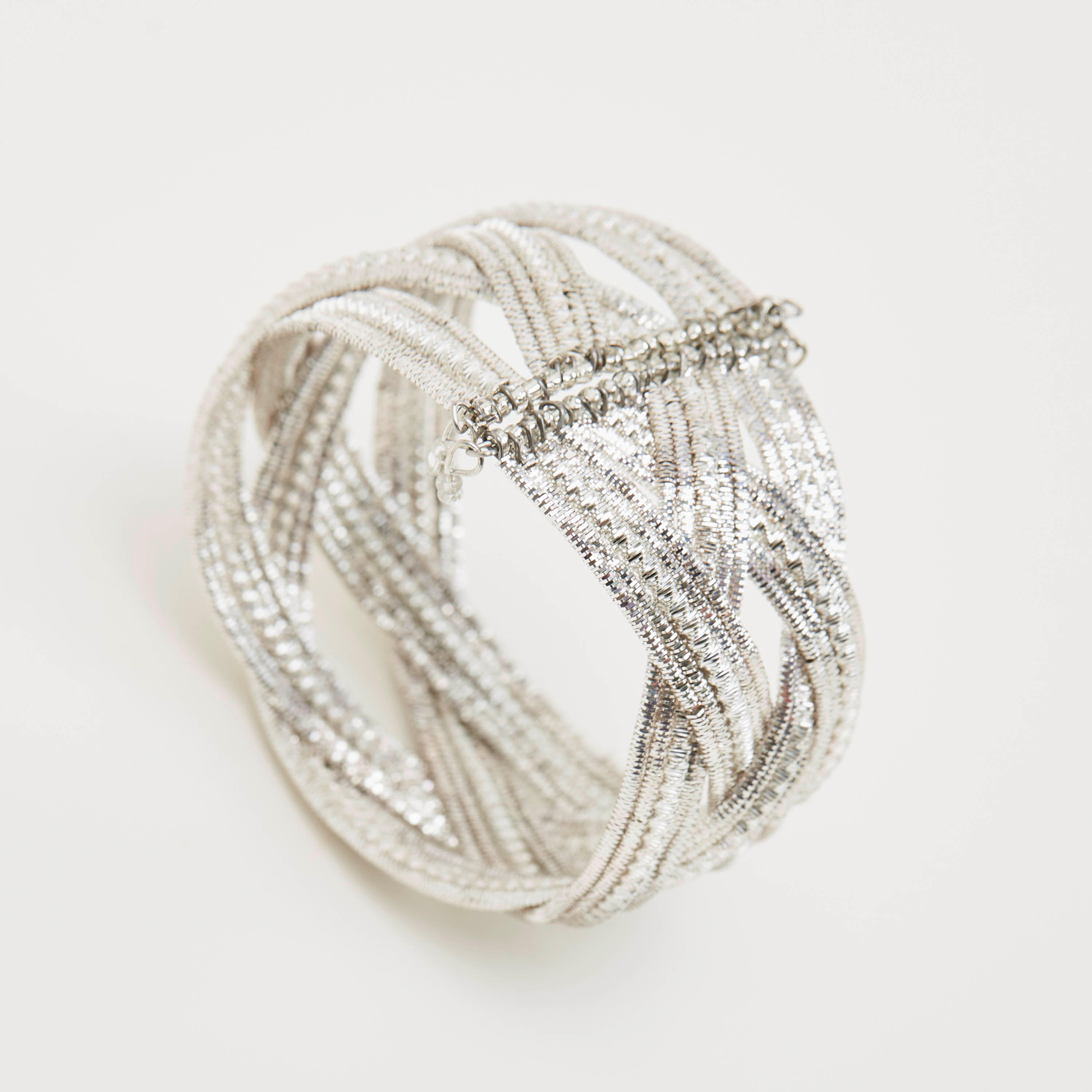 سوار ميتاليك بتصاميم متقاطعة-women-watchesandjewellery-jewellery-banglesandbracelets-image-4