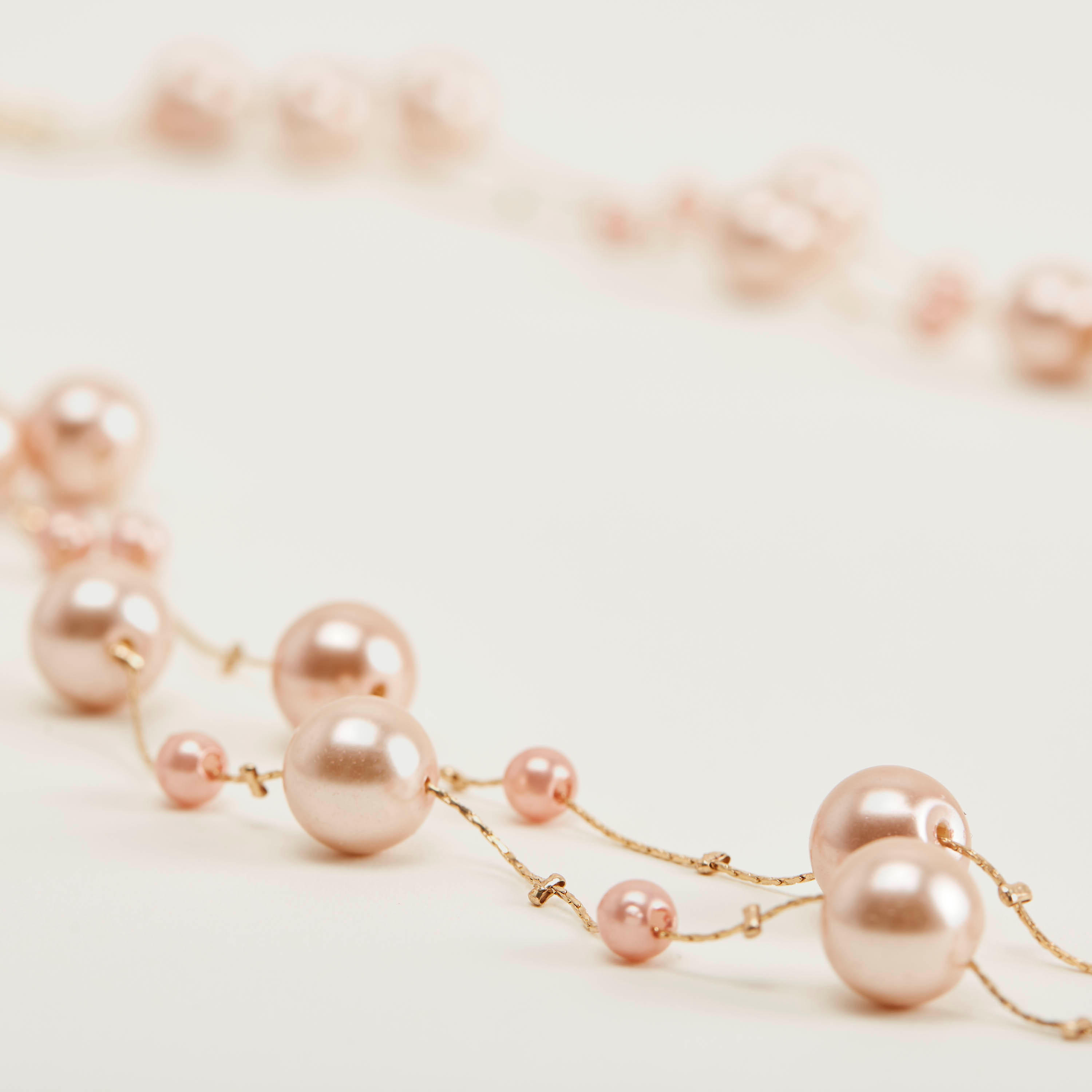 عقد متعدد الطبقات مزيّن بمشبك إغلاق-women-watchesandjewellery-jewellery-necklacesandpendants-image-2