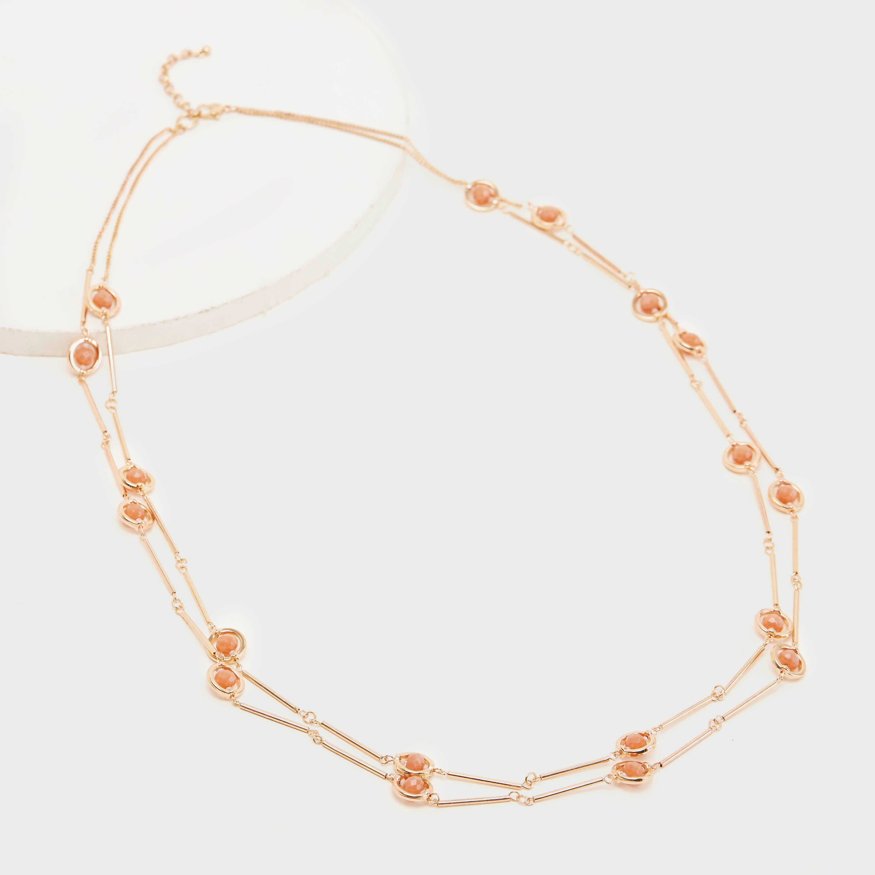 عقد متعدد الطبقات مزيّن بمشبك إغلاق-women-watchesandjewellery-jewellery-necklacesandpendants-image-1