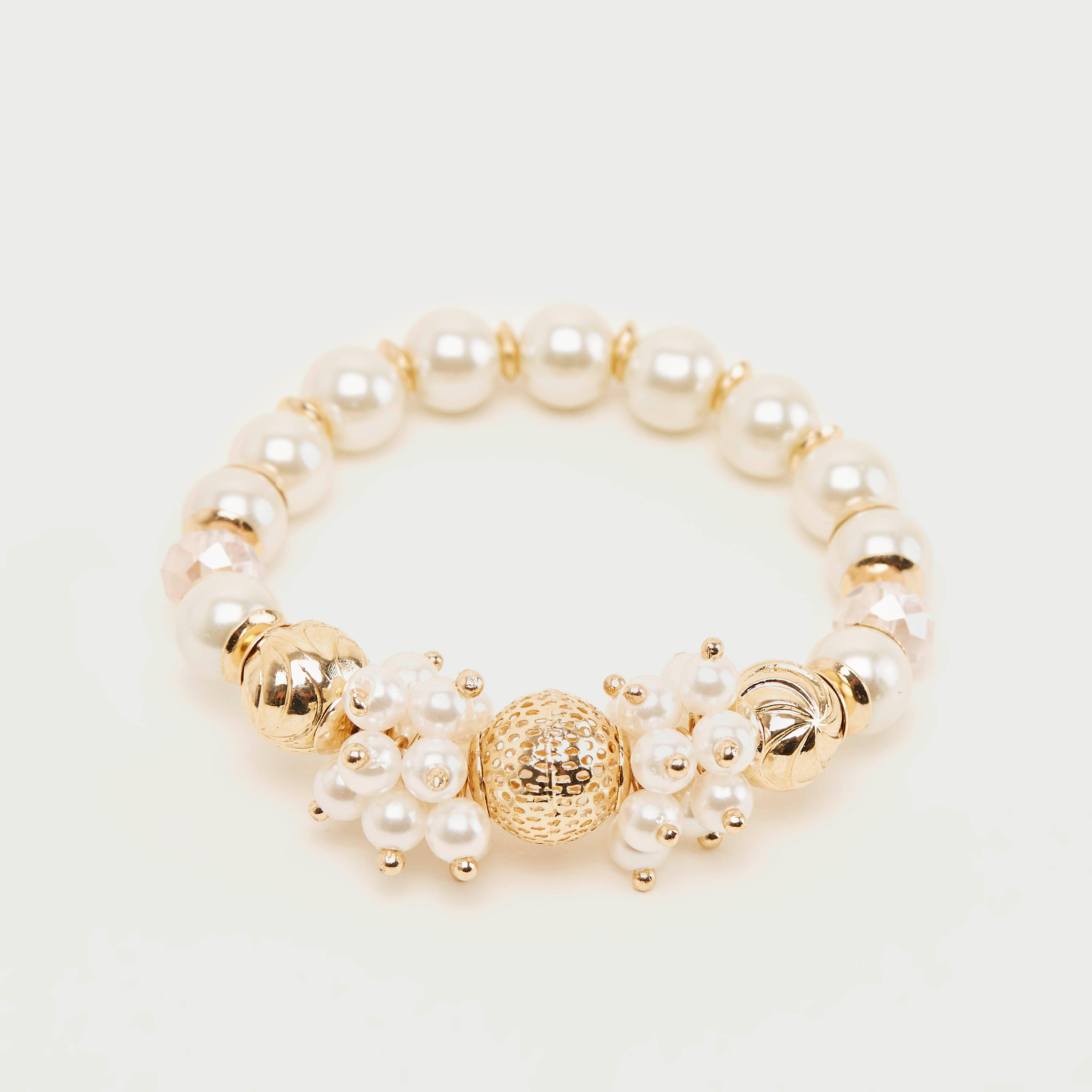 سوار مزيّن-women-watchesandjewellery-jewellery-banglesandbracelets-image-1
