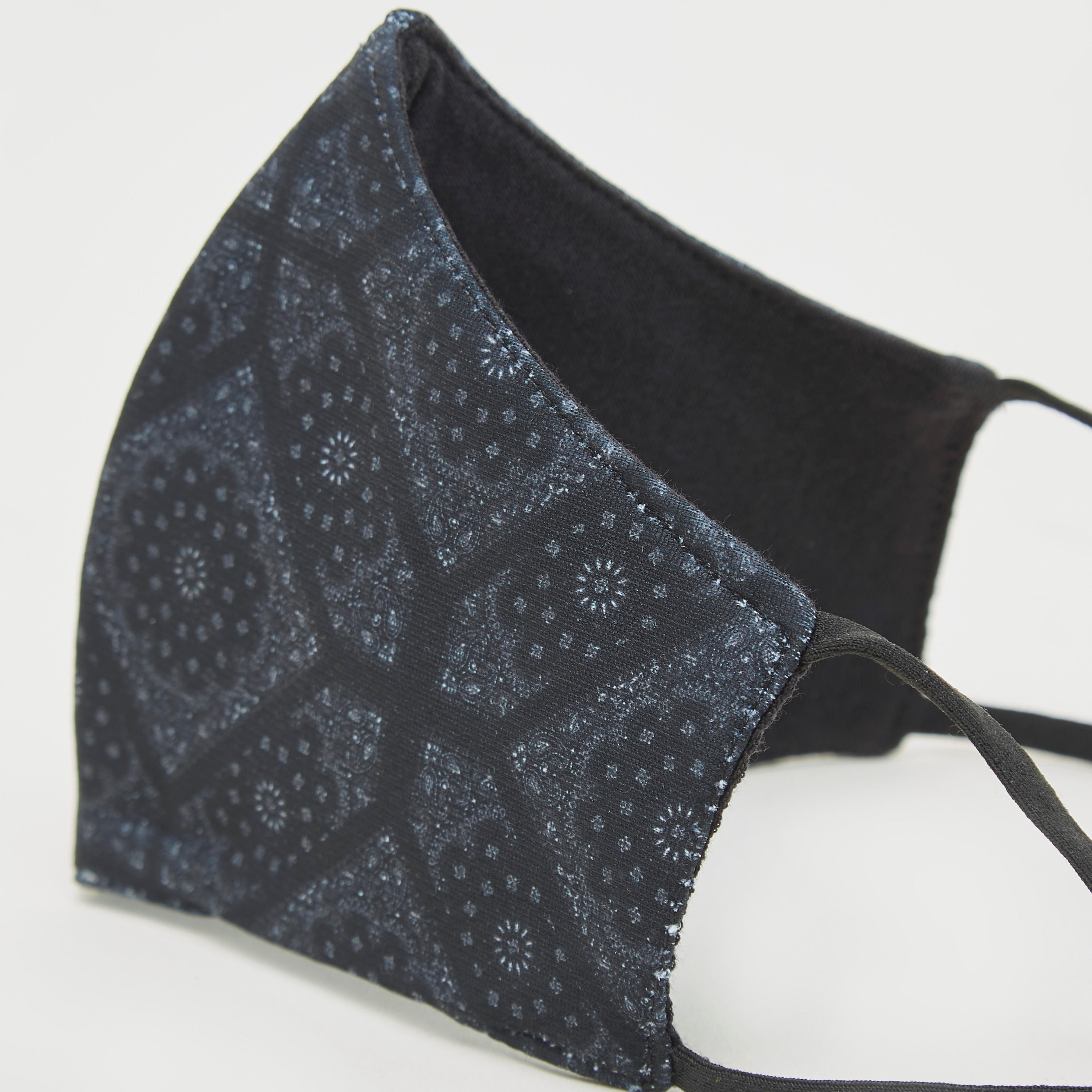 ماسك للوجه مضاد للغبار بحلقات أذن قابلة للتعديل وطبعات-women-clothingaccessories-fashionmasks-image-3
