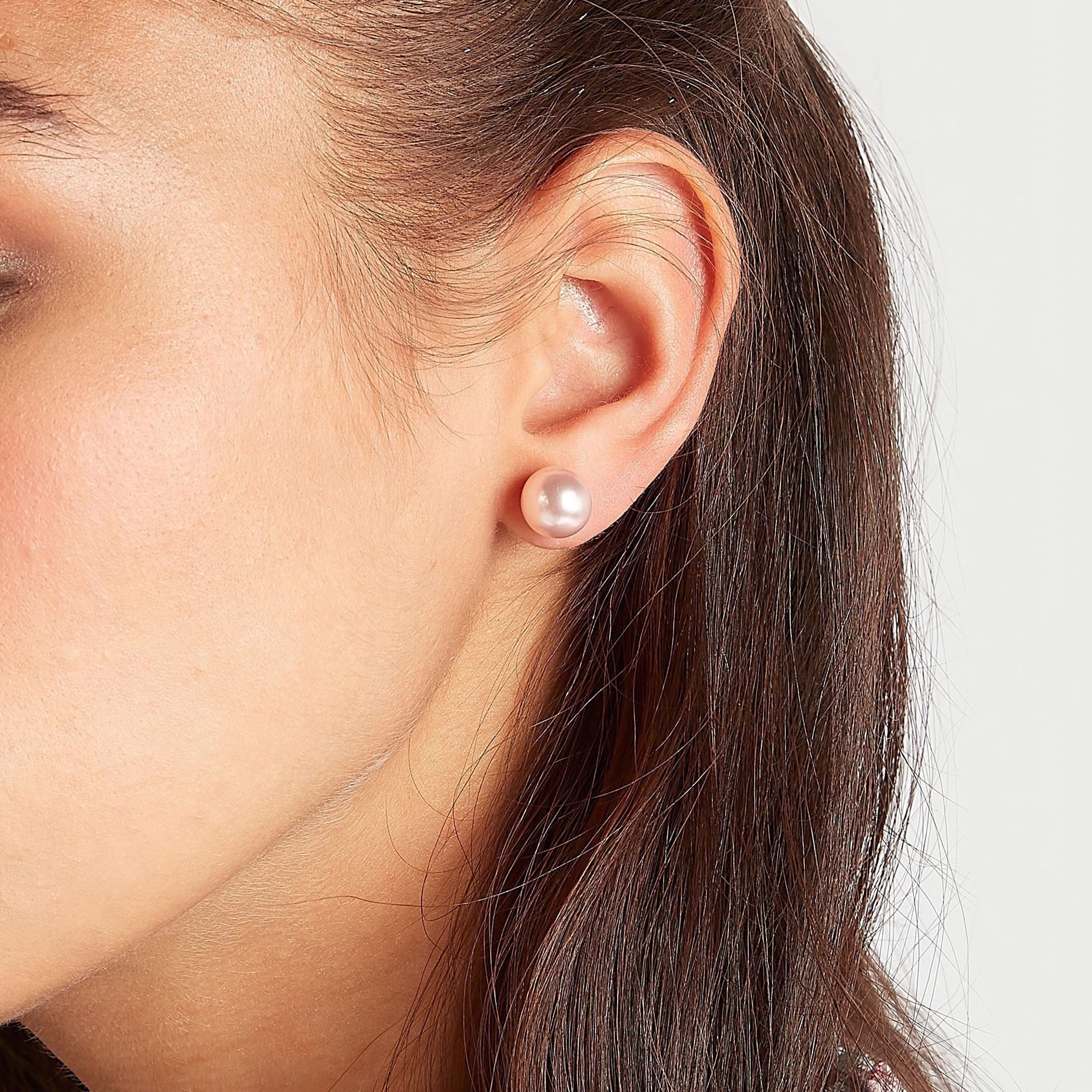 حلقان مرصّعة بتزيينات ومكبس إغلاق خلفي - طقم من 12-women-watchesandjewellery-jewellery-earrings-image-2