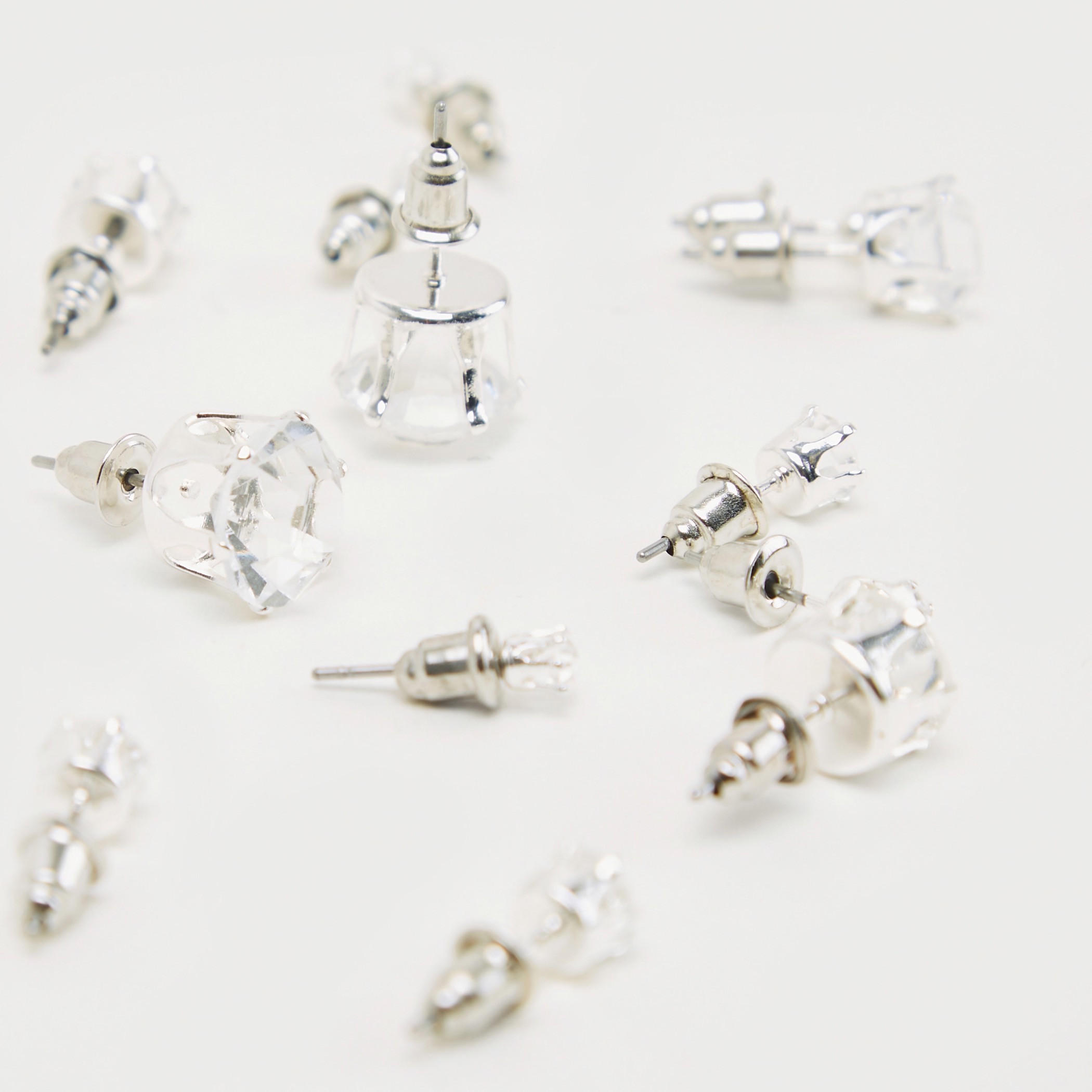 طقم حلقان مرصّع بتزيينات - 9 قطع-women-watchesandjewellery-jewellery-earrings-image-3