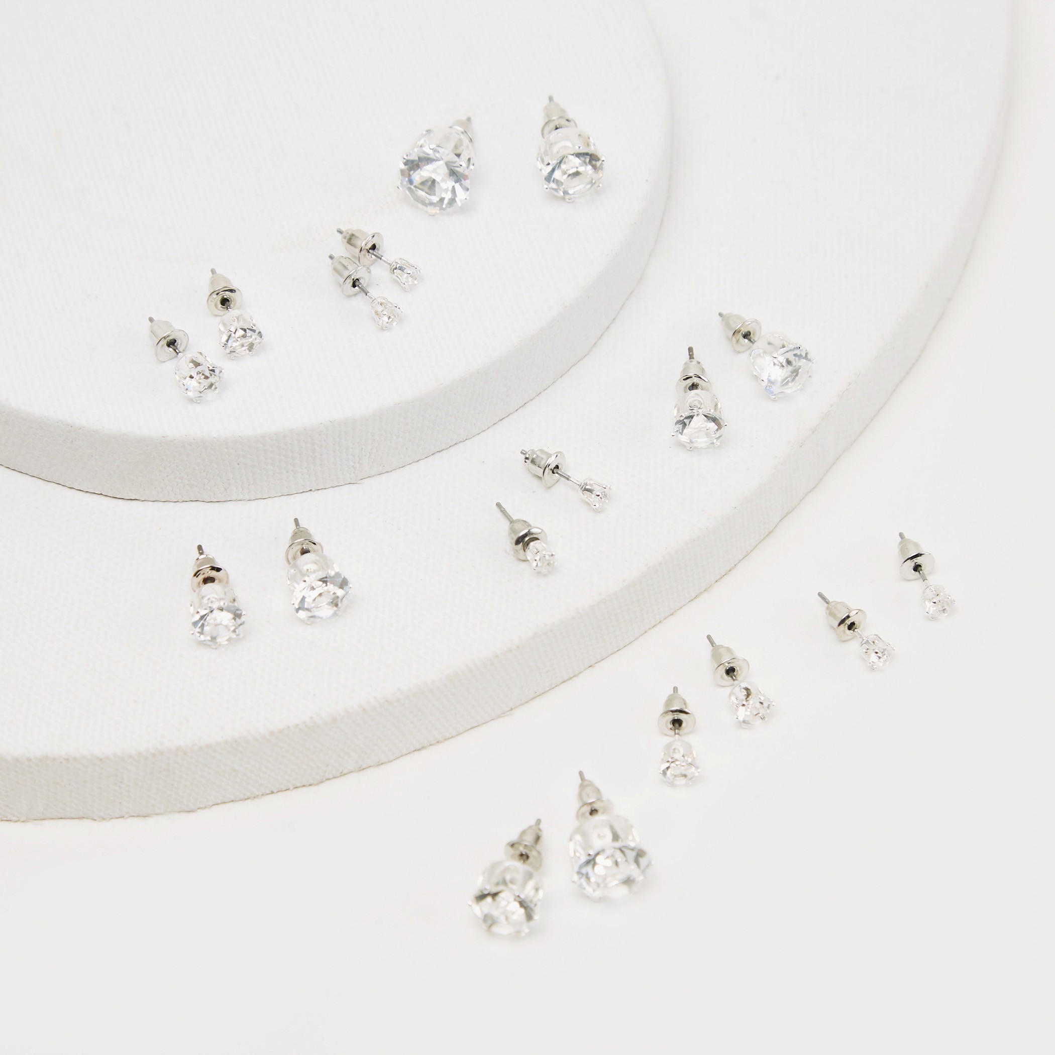 طقم حلقان مرصّع بتزيينات - 9 قطع-women-watchesandjewellery-jewellery-earrings-image-4