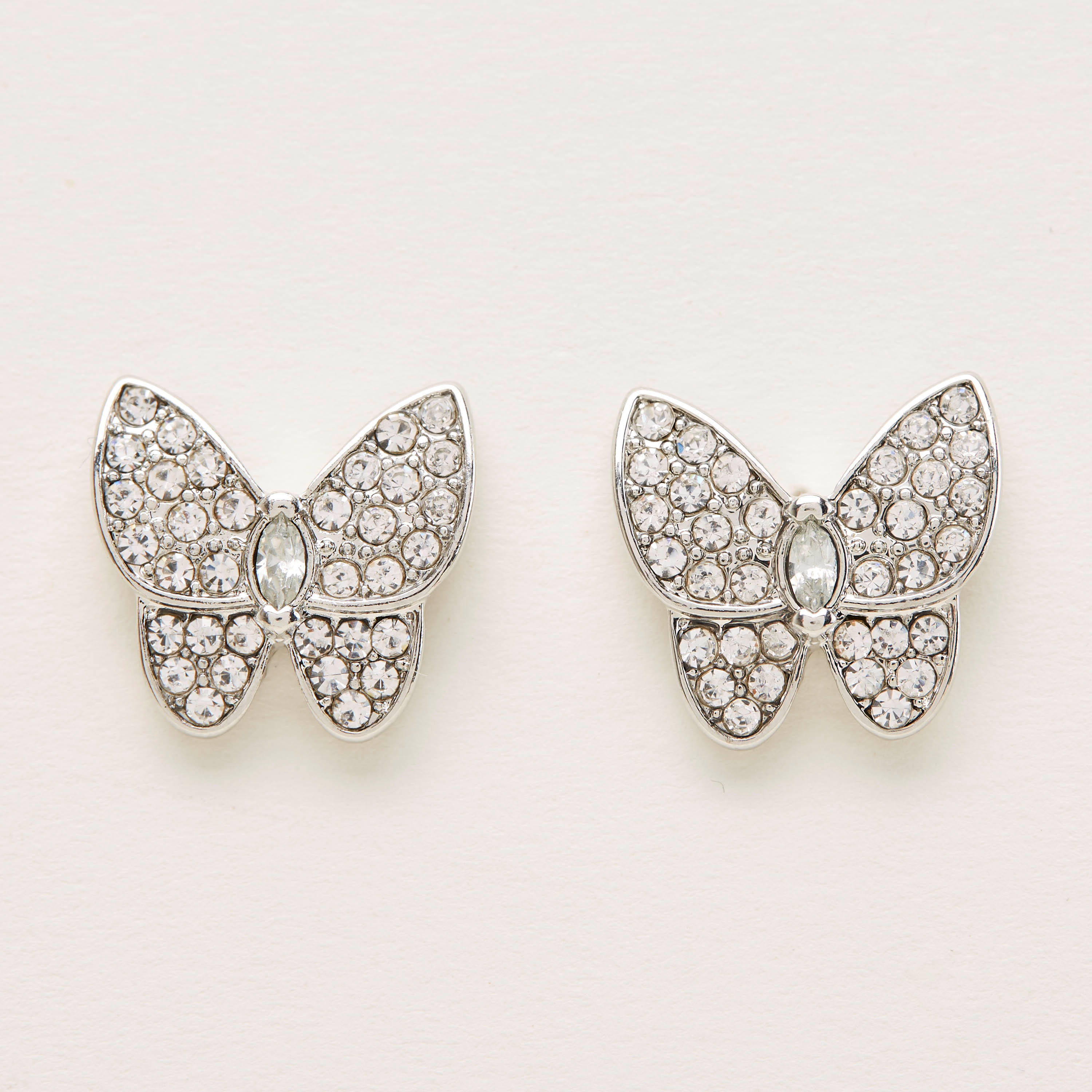 حلقان مرصّعة بتزيينات فراشة مع مشبك إغلاق خلفي-women-watchesandjewellery-jewellery-earrings-image-4