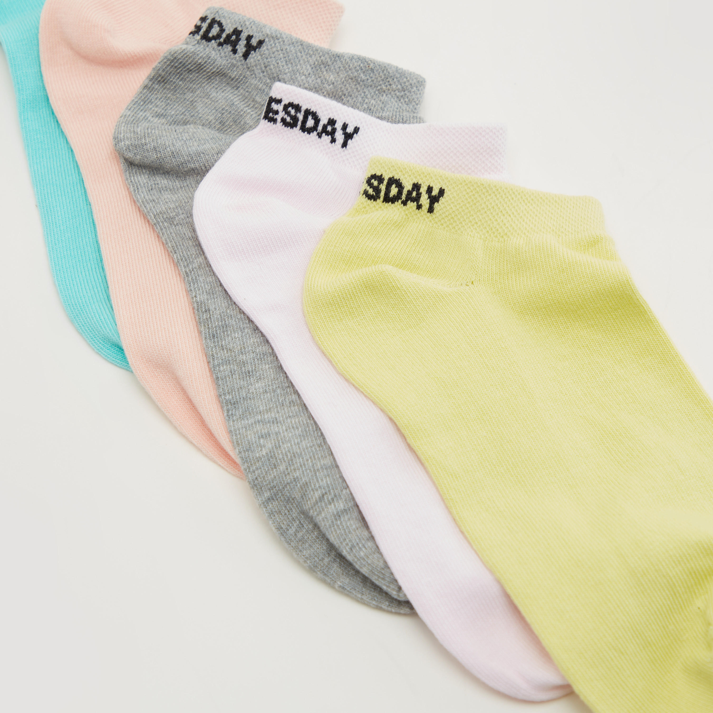 جوارب بطول الكاحل بطبعات - طقم من 5-women-socksandstockings-image-2
