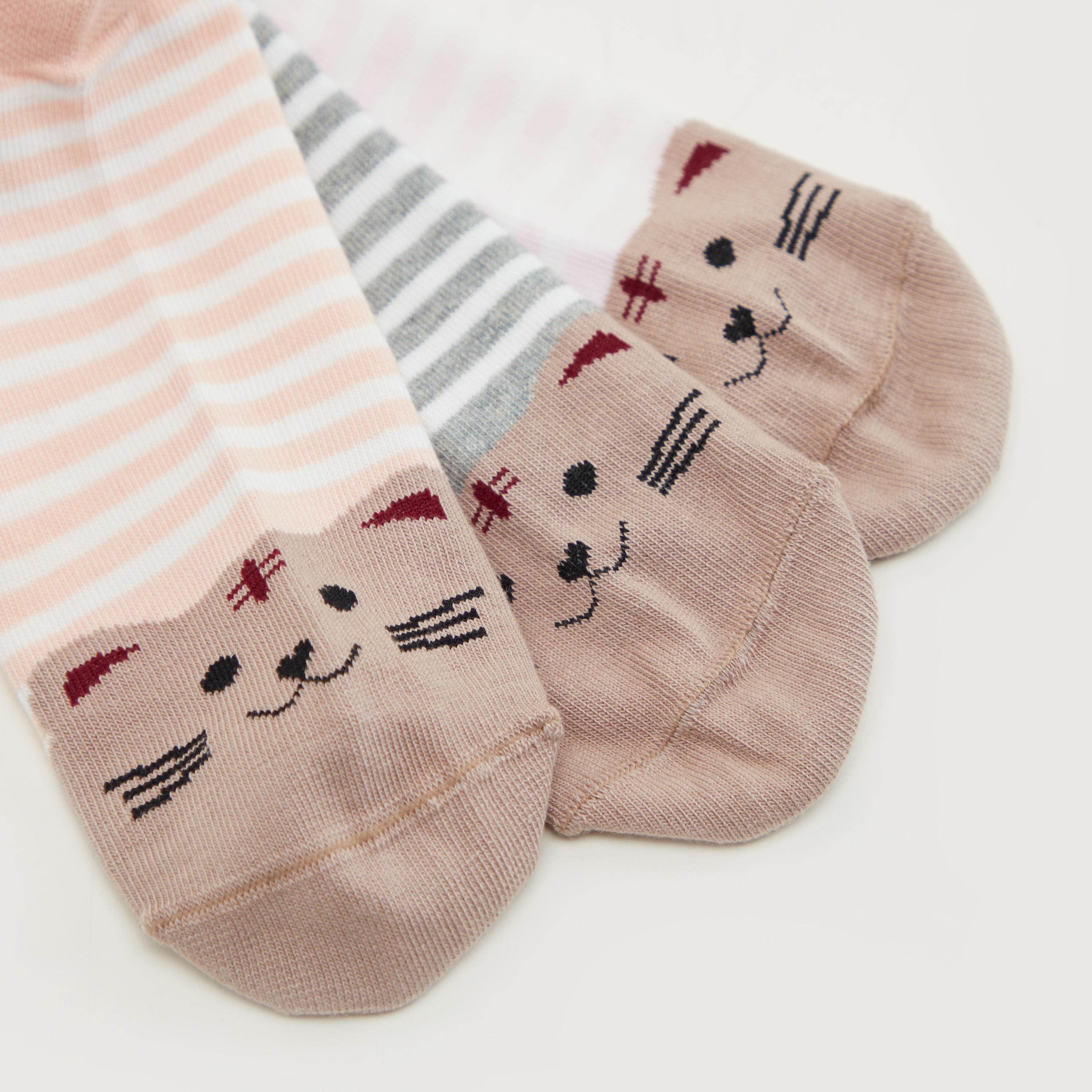 جوارب مخطّطة بطول الكاحل - طقم من 5-women-socksandstockings-image-3