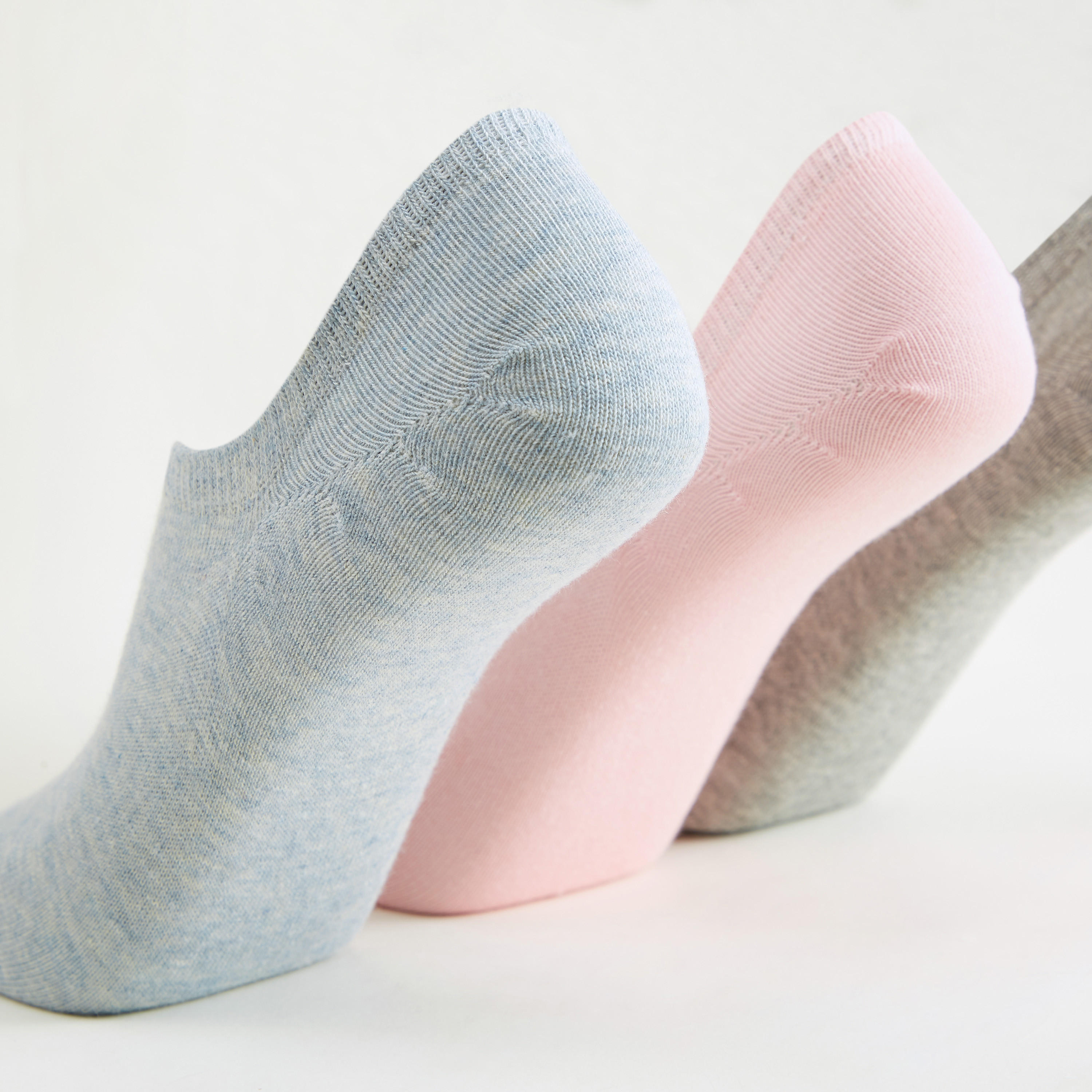 جوارب غير مرئيّة بطبعات أزهار  - طقم من 3-women-socksandstockings-image-4