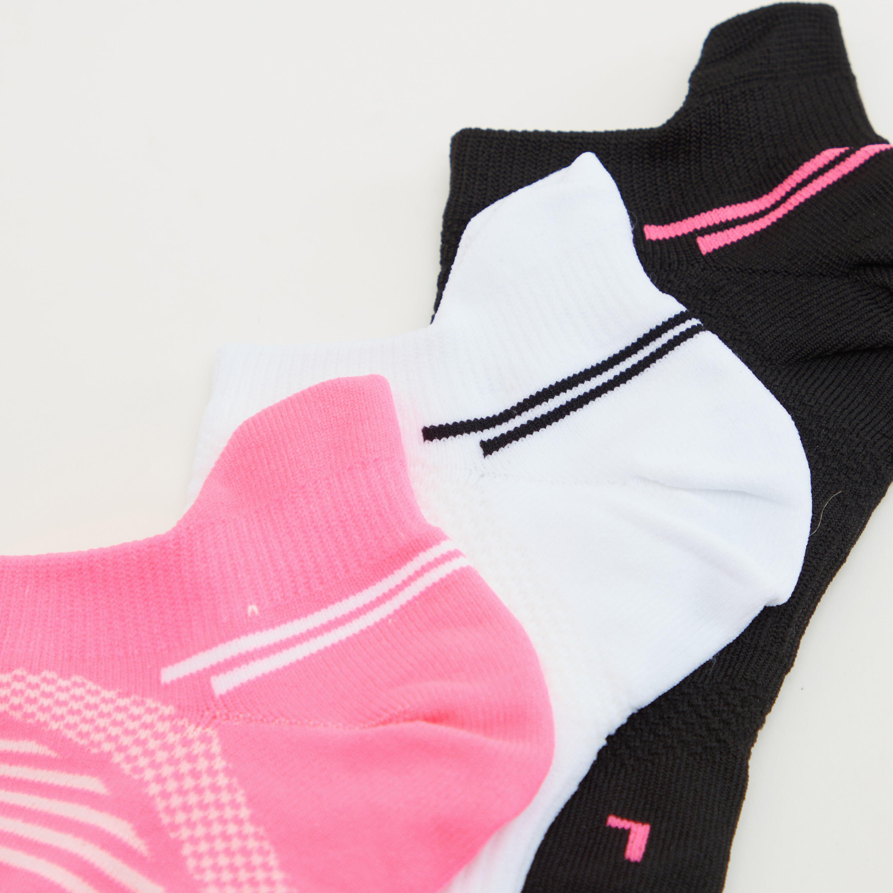 جوارب بطول الكاحل بطبعات - طقم من 3-women-socksandstockings-image-4