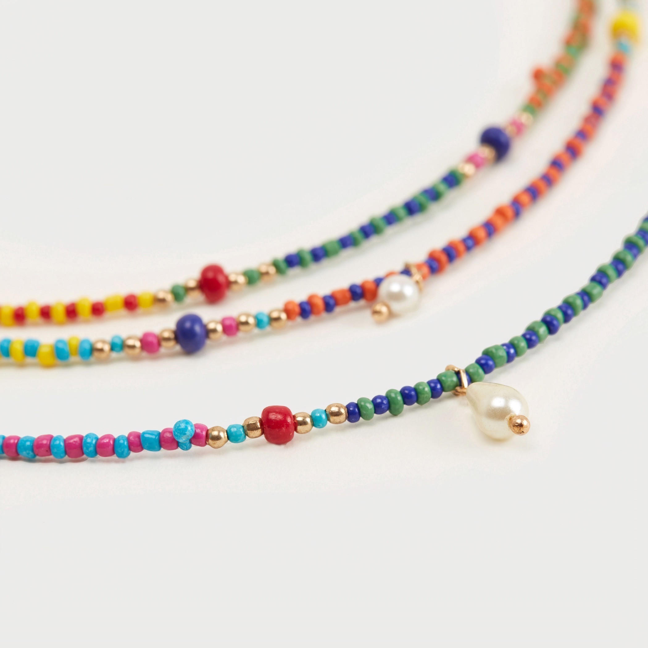 عقد مزين متعدد الطبقات بمشبك إغلاق-women-watchesandjewellery-jewellery-necklacesandpendants-image-3