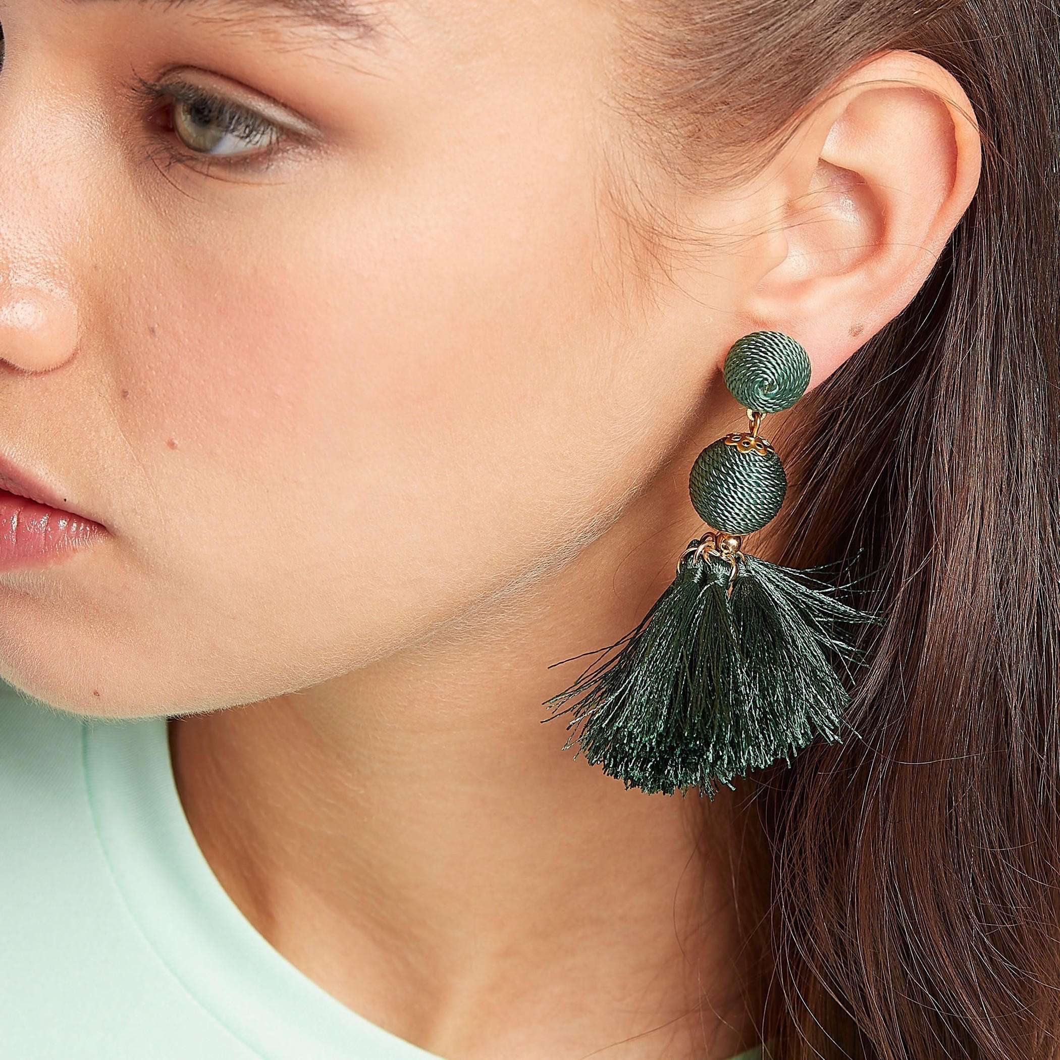 حلقان متدليّة متنوعة ومزينة - طقم من 2-women-watchesandjewellery-jewellery-earrings-image-4