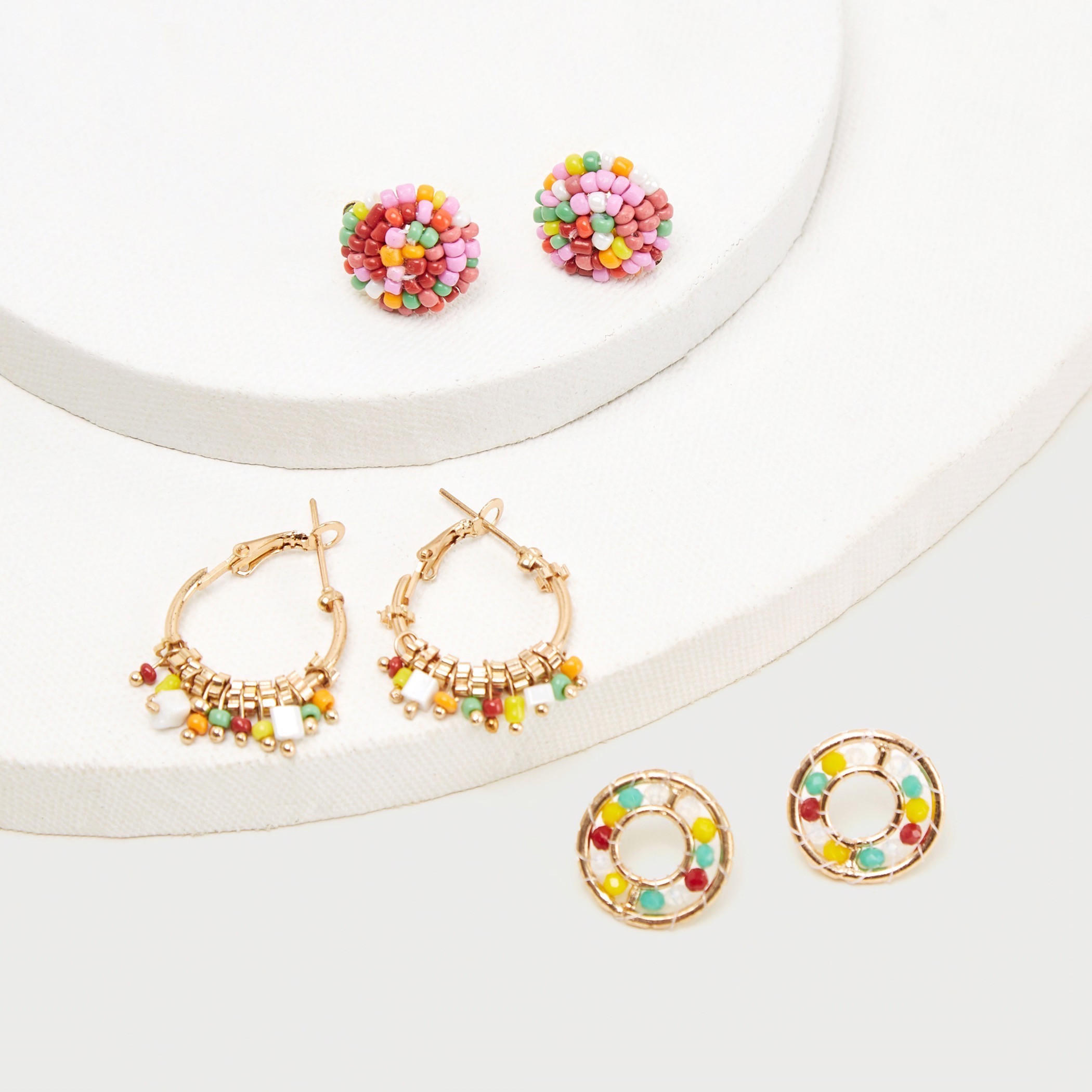 حلقان بتزيينات متنوعة - طقم من 3-women-watchesandjewellery-jewellery-earrings-image-4