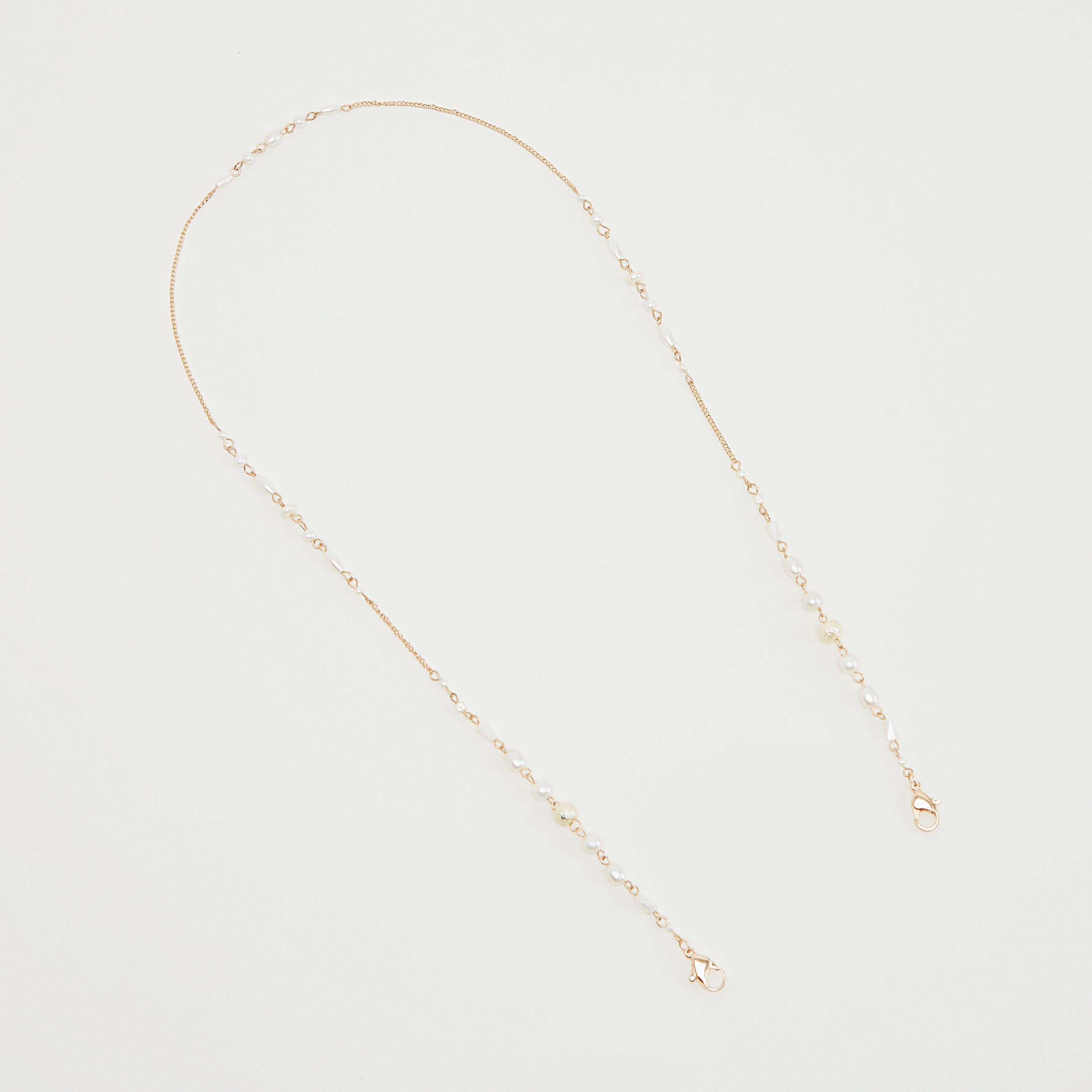 عقد ميتاليك مزّين بمشبك إغلاق-women-watchesandjewellery-jewellery-necklacesandpendants-image-1