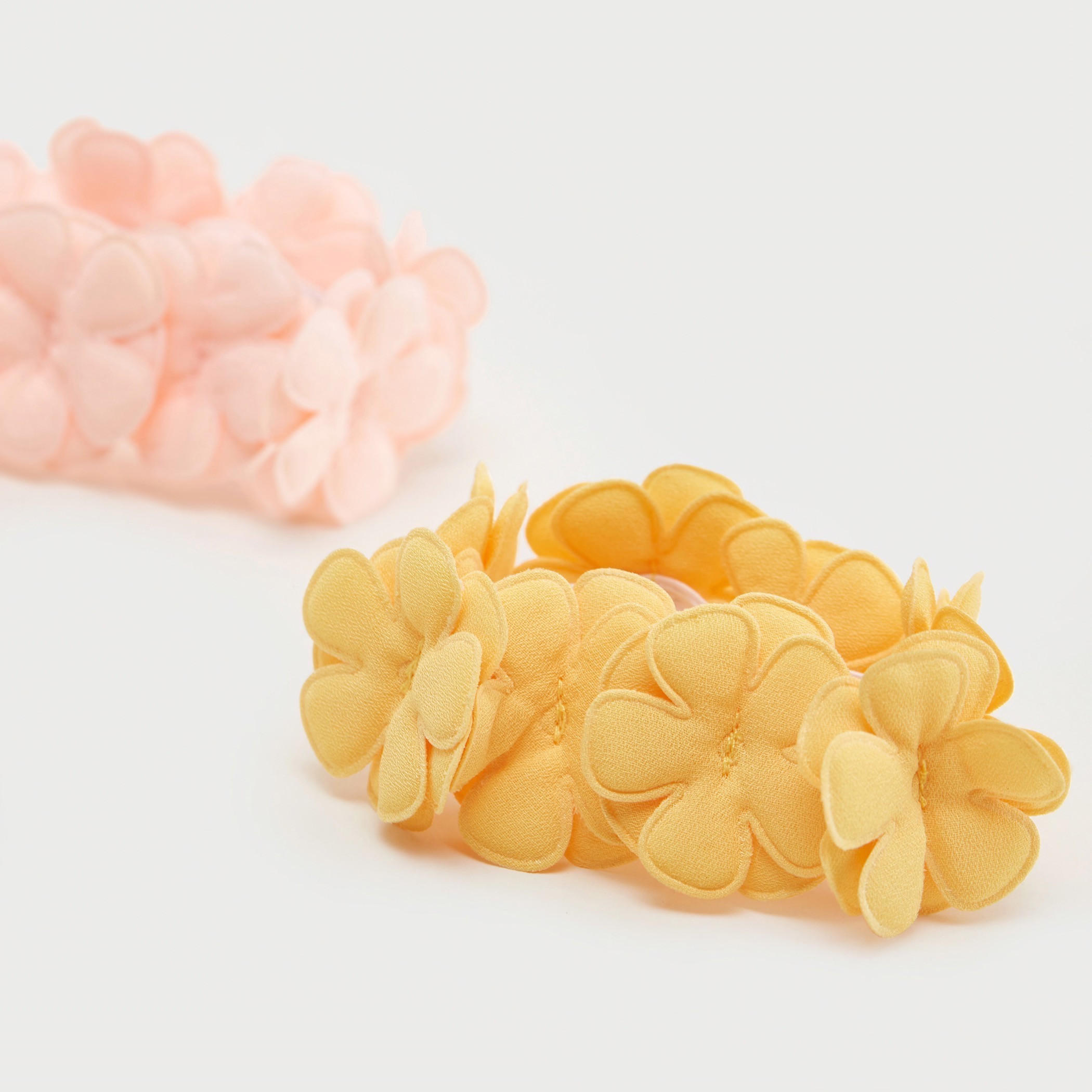 ربطة شعر مطّاطيّة بزخارف أزهار - طقم من 2-women-hairaccessories-image-5