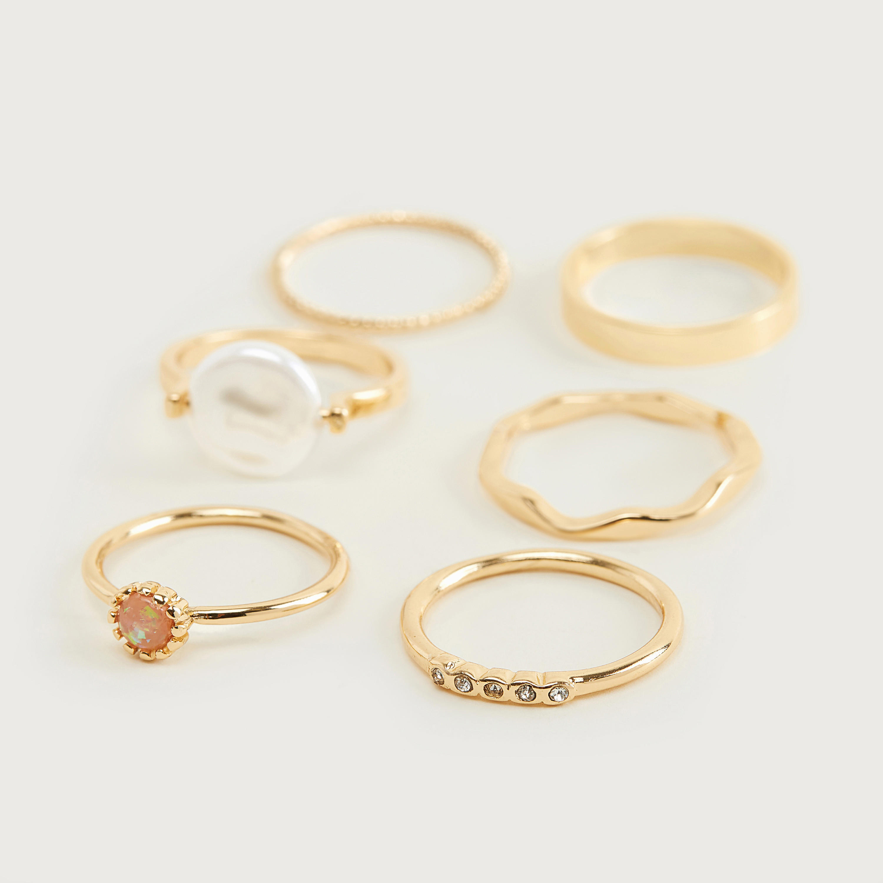 خواتم مزيّنة - طقم من 6-women-watchesandjewellery-jewellery-rings-image-5