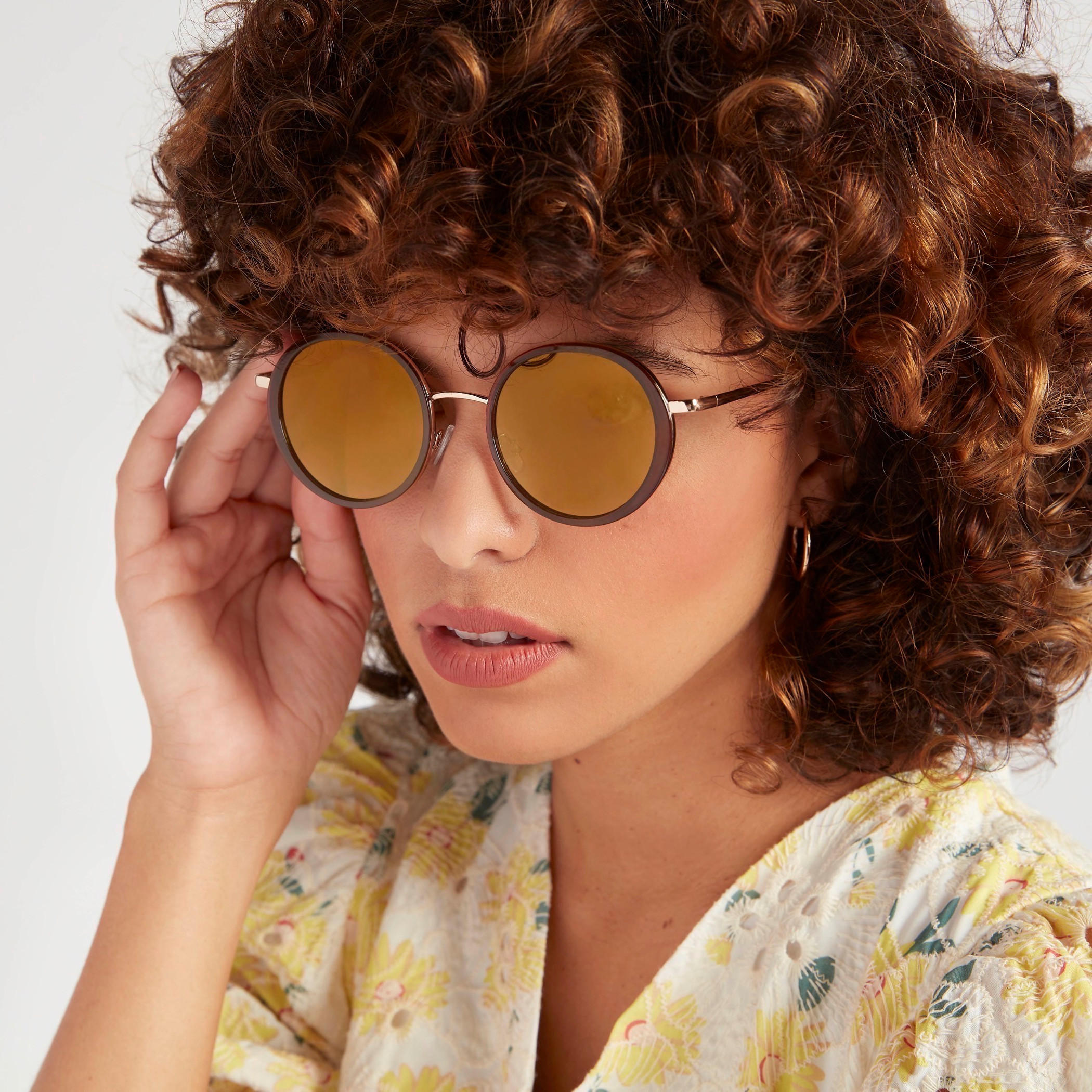 نظّارة شمسية مستديرة بإطار كامل ووسادات للأنف-women-sunglasses-image-2