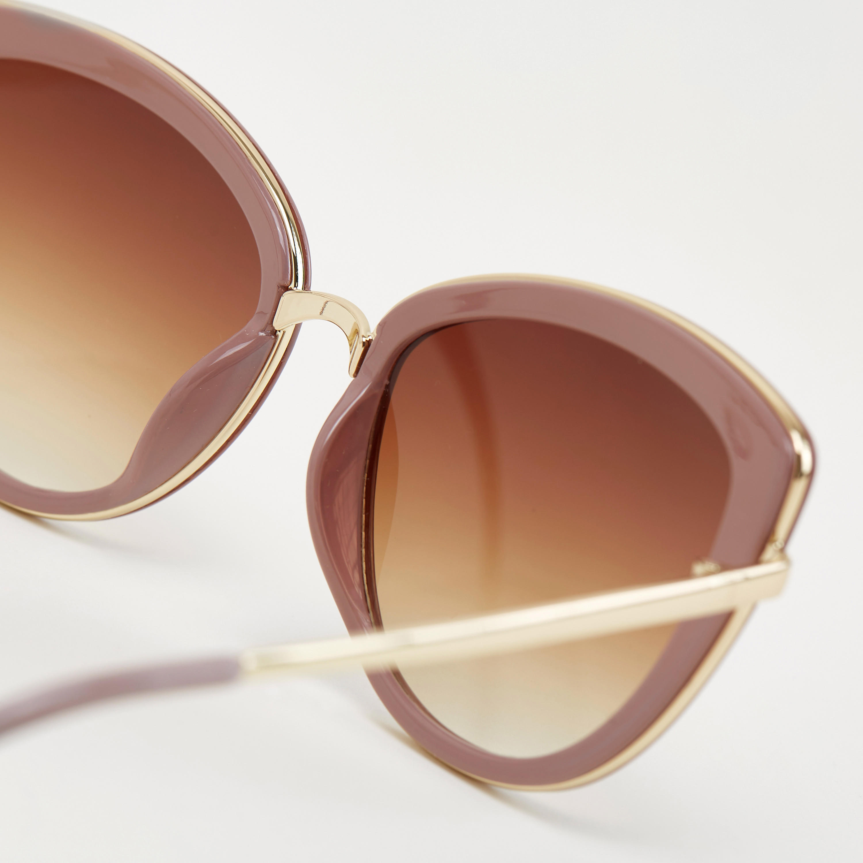 نظّارة شمسيّة عين القطة بإطار كامل ووسادات أنف-women-sunglasses-image-3