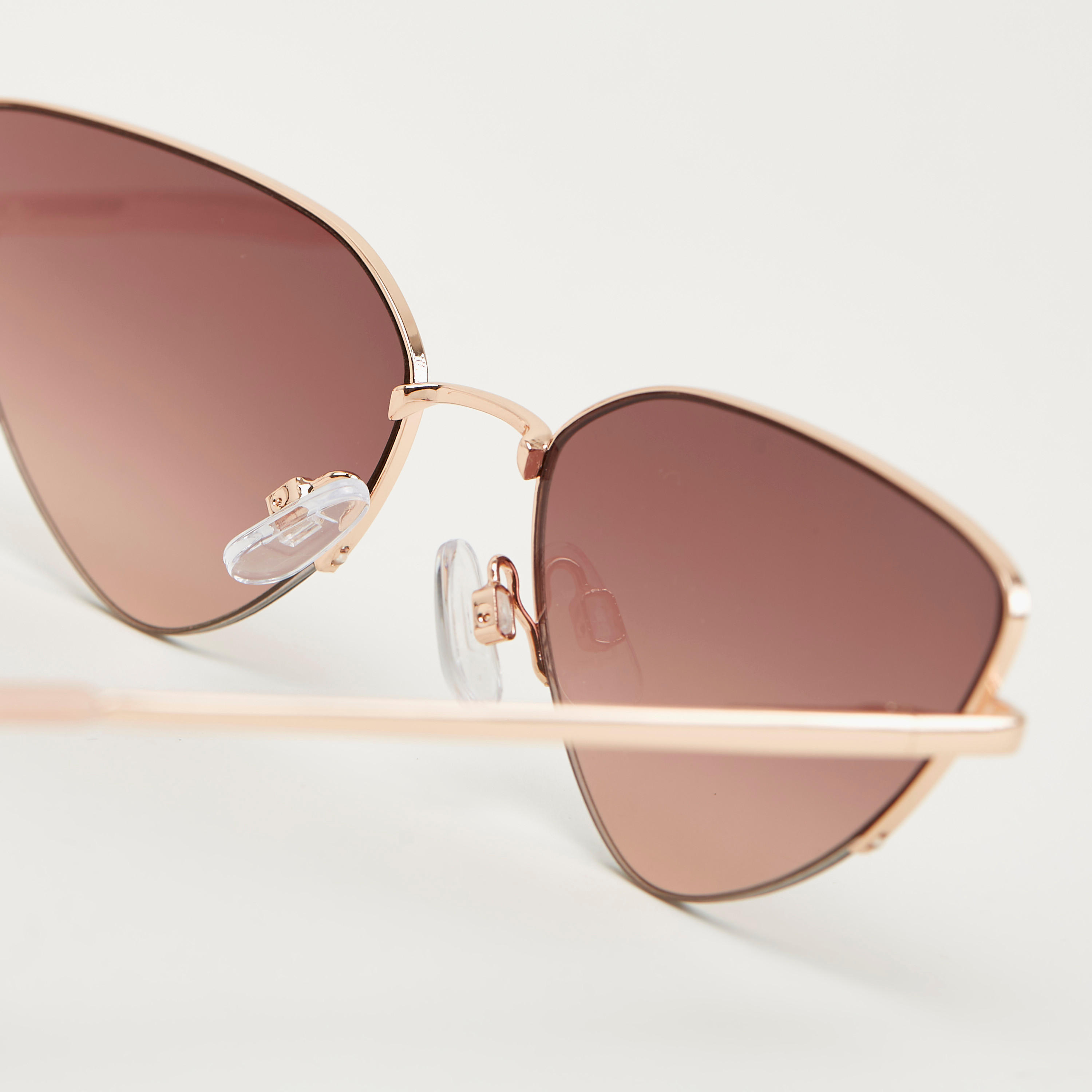 نظّارة شمسيّة بإطار عين قطة وعدسات ملوّنة ووسادات أنف-women-sunglasses-image-3